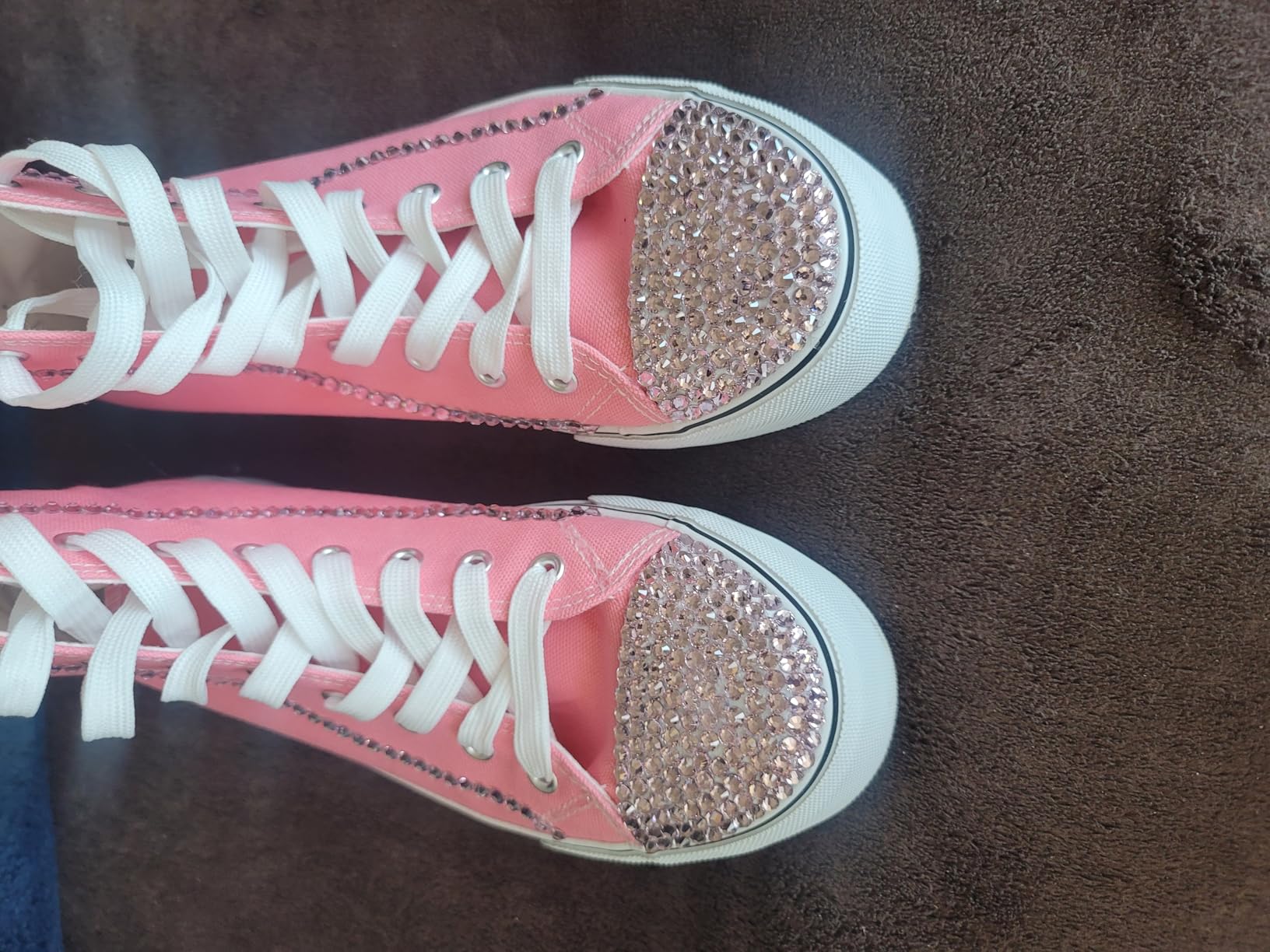 ZGR canvas sneakers lifestyle shot showing everyday wearability