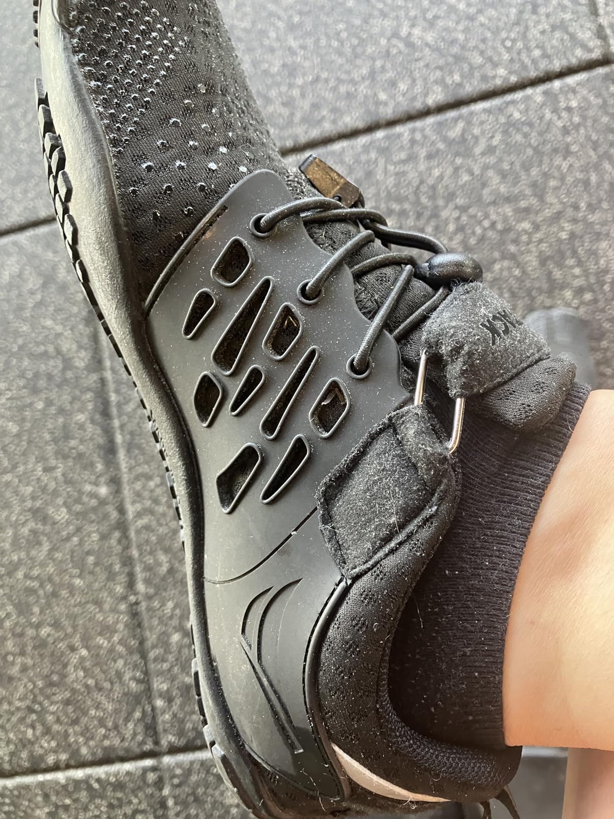 Grand Attack barefoot shoes marketing claims verification showing construction details