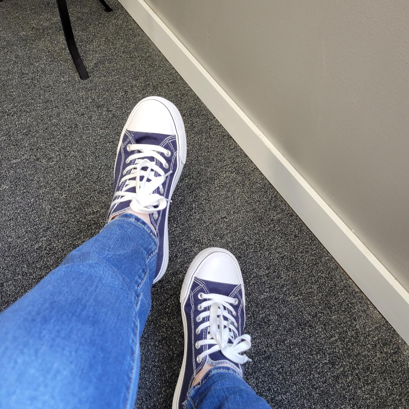 ZGR canvas shoes worn with jeans showing versatile styling for daily wear