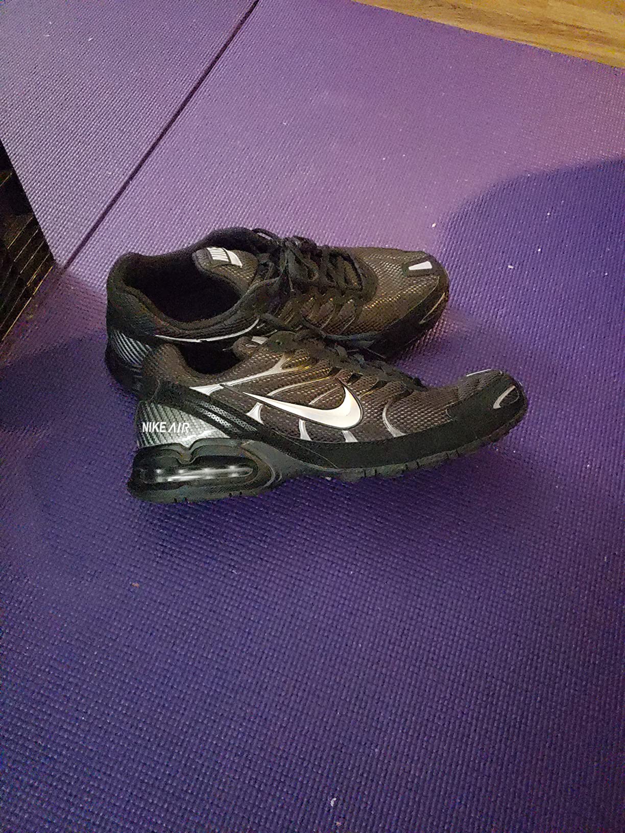 Nike Air Max Sequent 3 showing heritage design elements and classic Air Max styling
