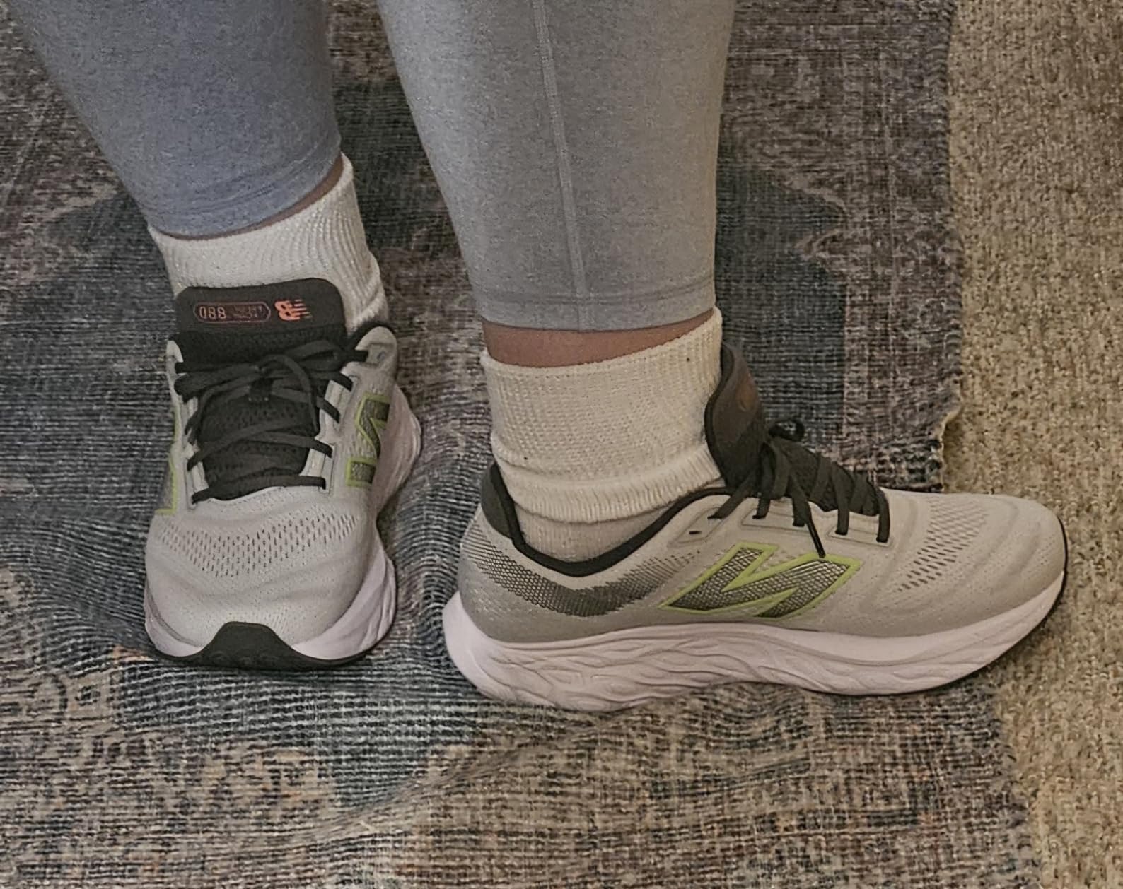 New Balance 880 V14 side profile showing Fresh Foam midsole technology and structured upper design
