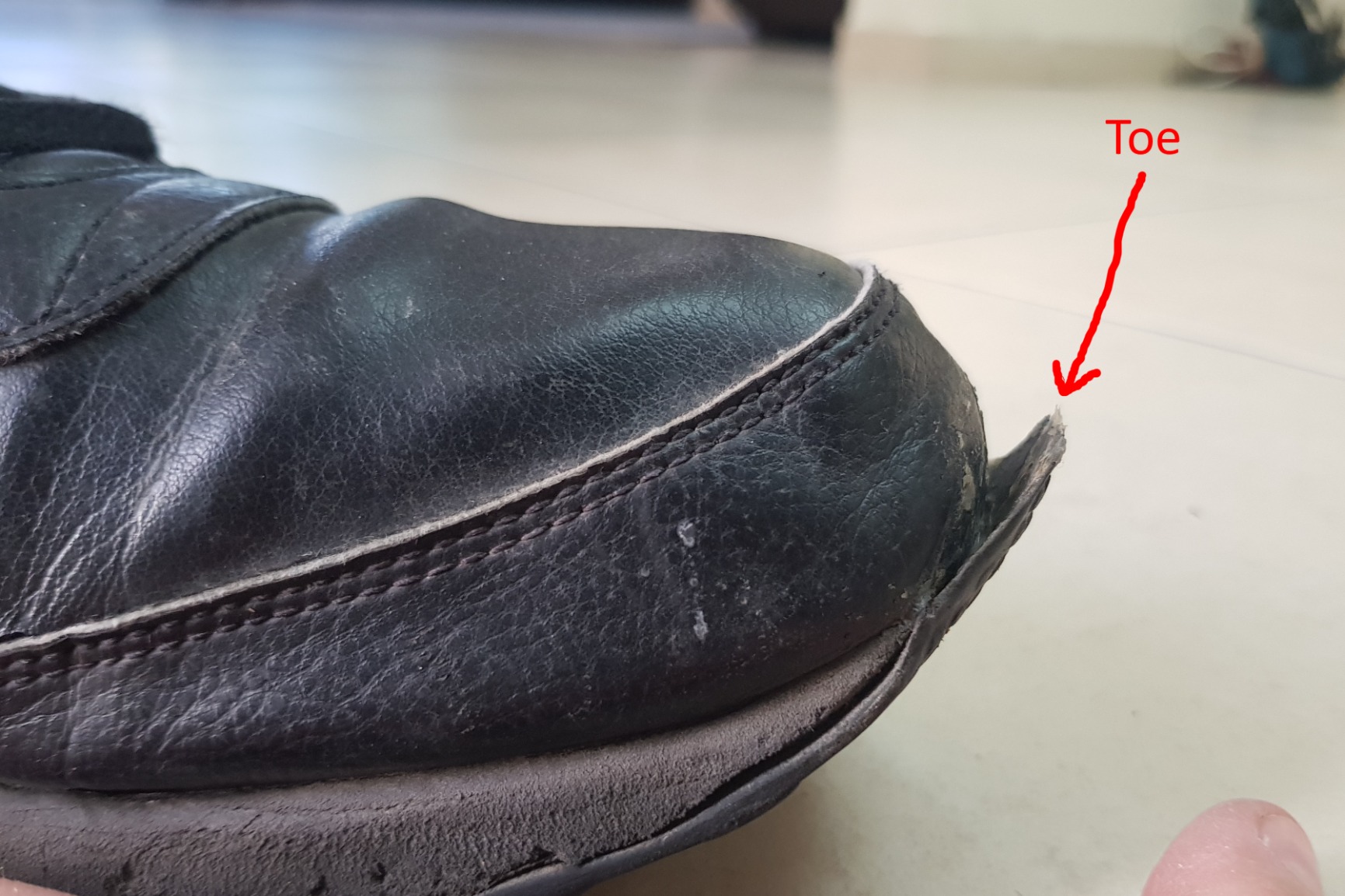 Comparison view showing Reebok Classic Renaissance durability concerns with sole separation issue