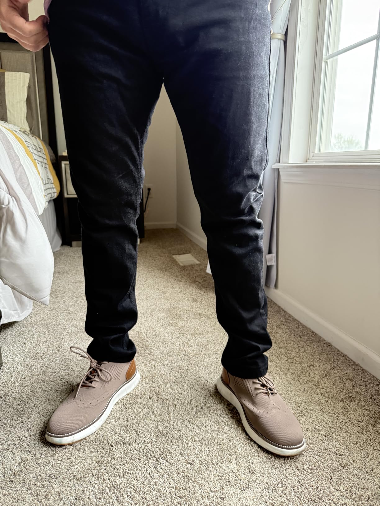 Close-up view of SVNKE oxford shoe showing knit mesh upper texture and lacing system detail