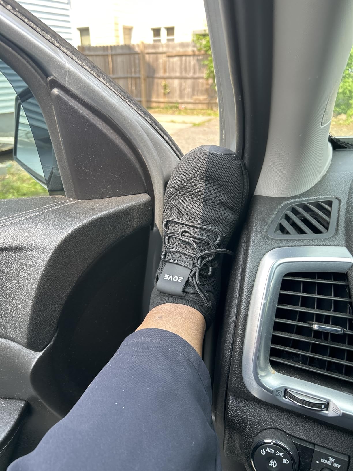 ZOVE Wide Toe Box Shoes white sneakers showing extra wide toe box design and breathable mesh upper