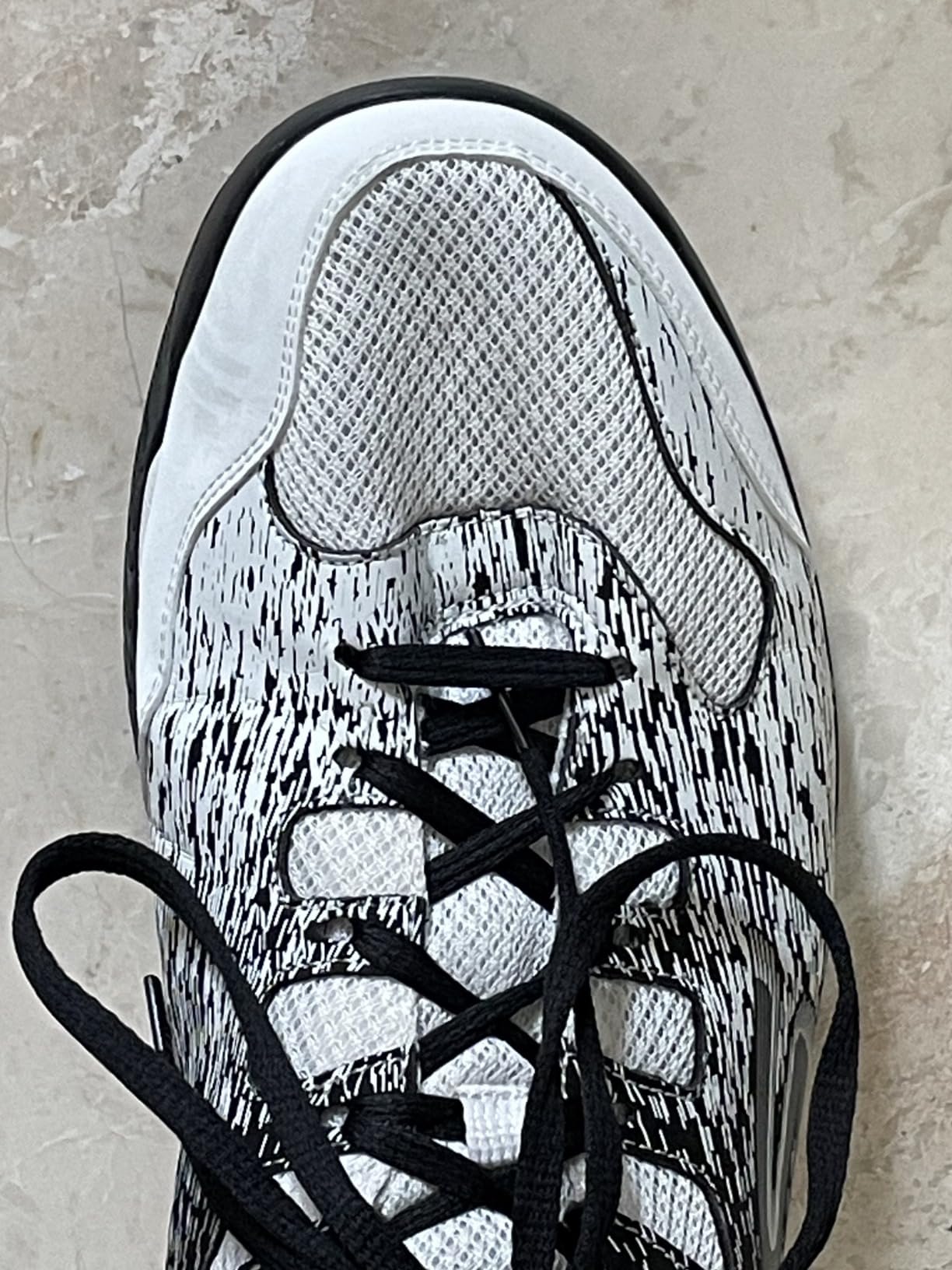 Player testimonials and community feedback on Skechers Viper Court durability issues