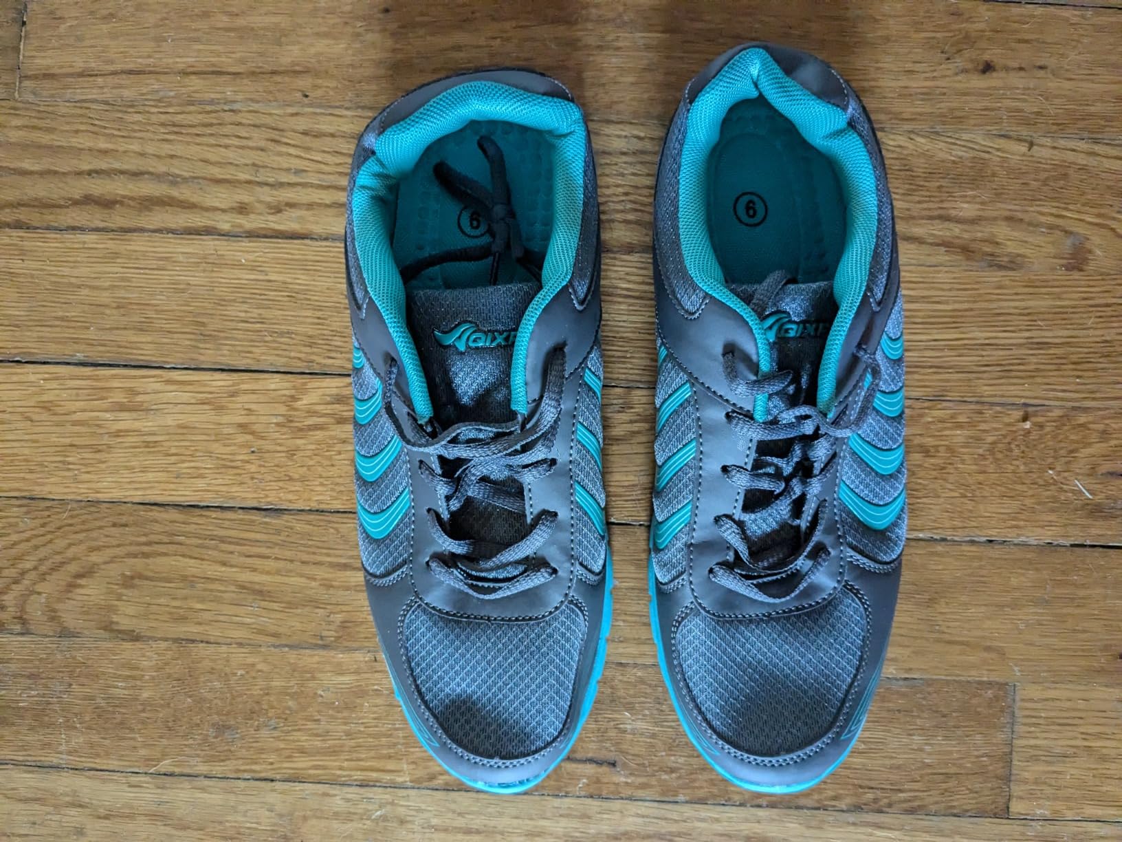 Alicegana sneakers showing wear patterns and durability after several weeks of use