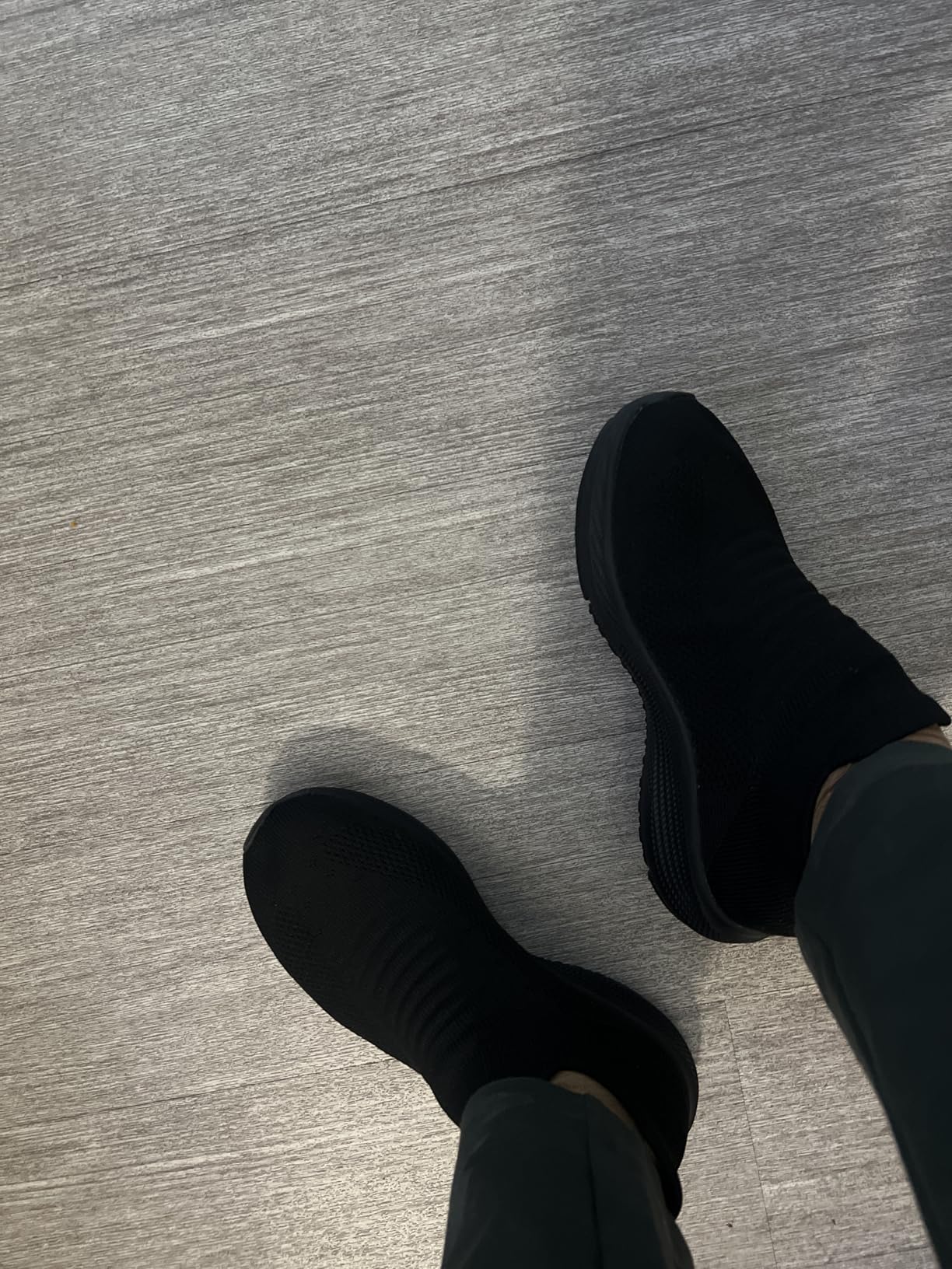 Side profile of SHULOOK women's walking shoes highlighting the memory foam sole and elastic ankle cuff design