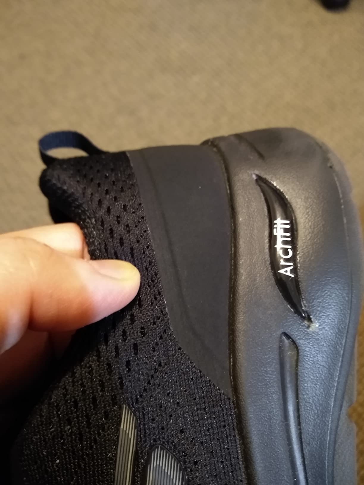 Detailed view of Skechers Arch Fit insole technology showing podiatrist-certified arch support design