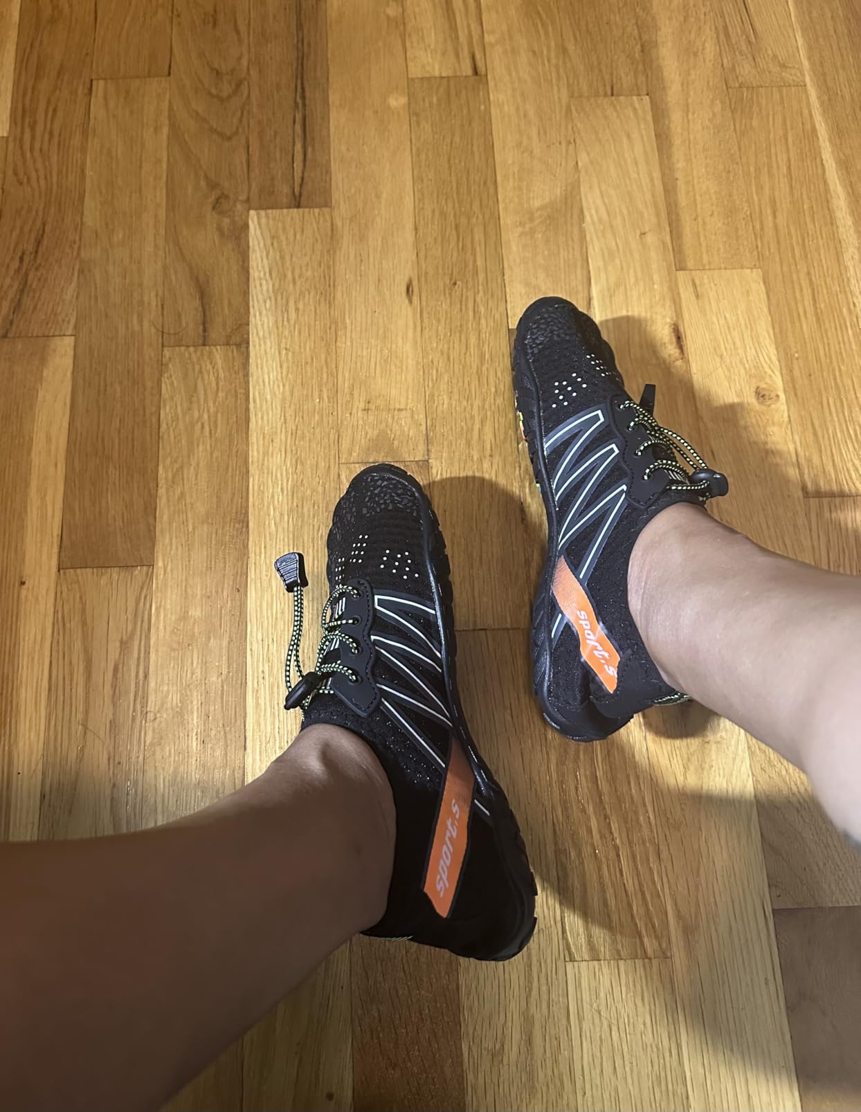 Marketing claims verification showing breathable mesh and quick-dry features