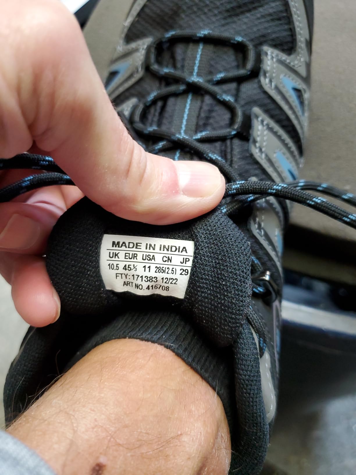 Salomon size chart comparison showing recommended sizing adjustments for proper fit