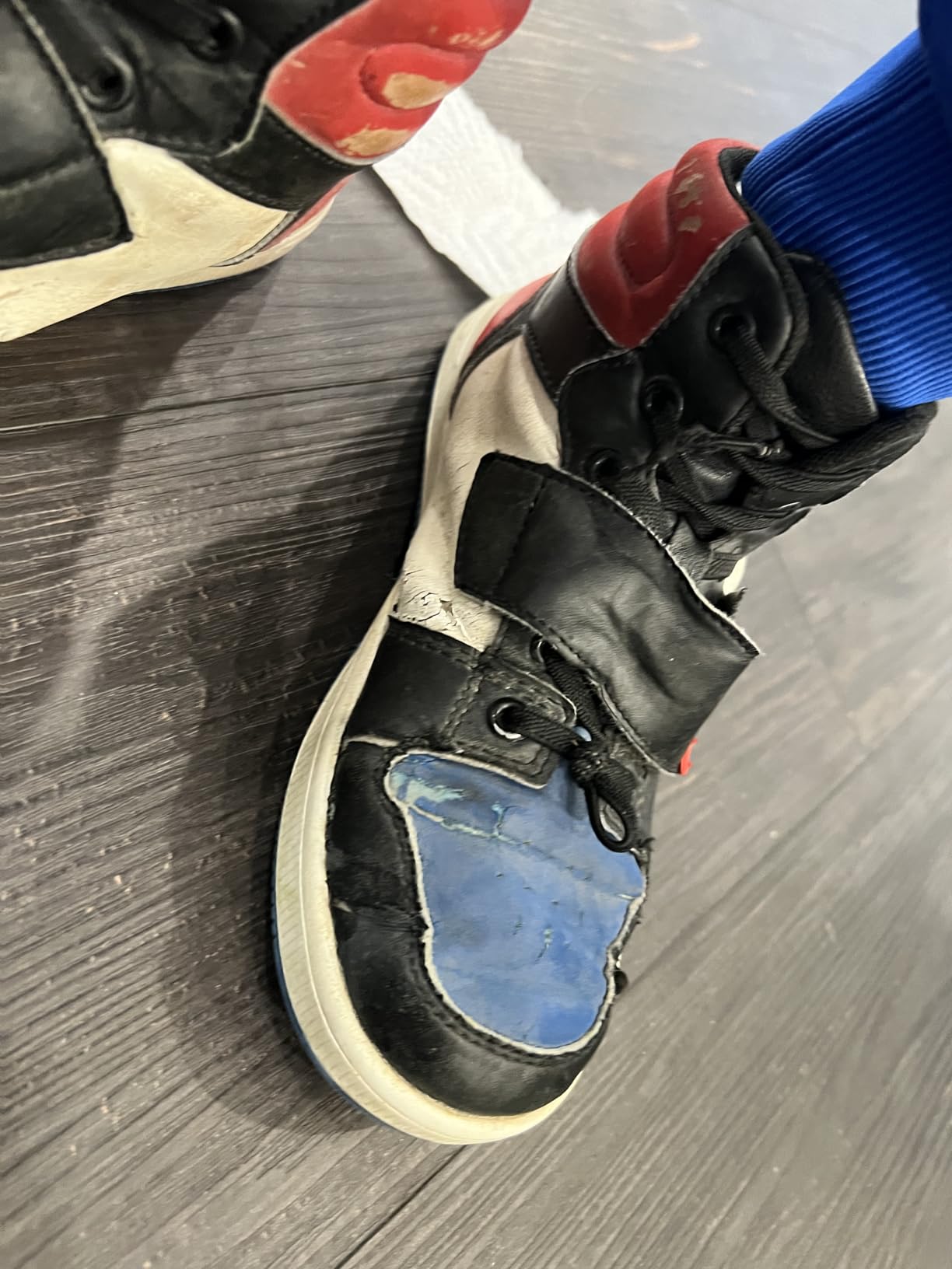 DREAM PAIRS kids basketball shoes showing various colorways and design options