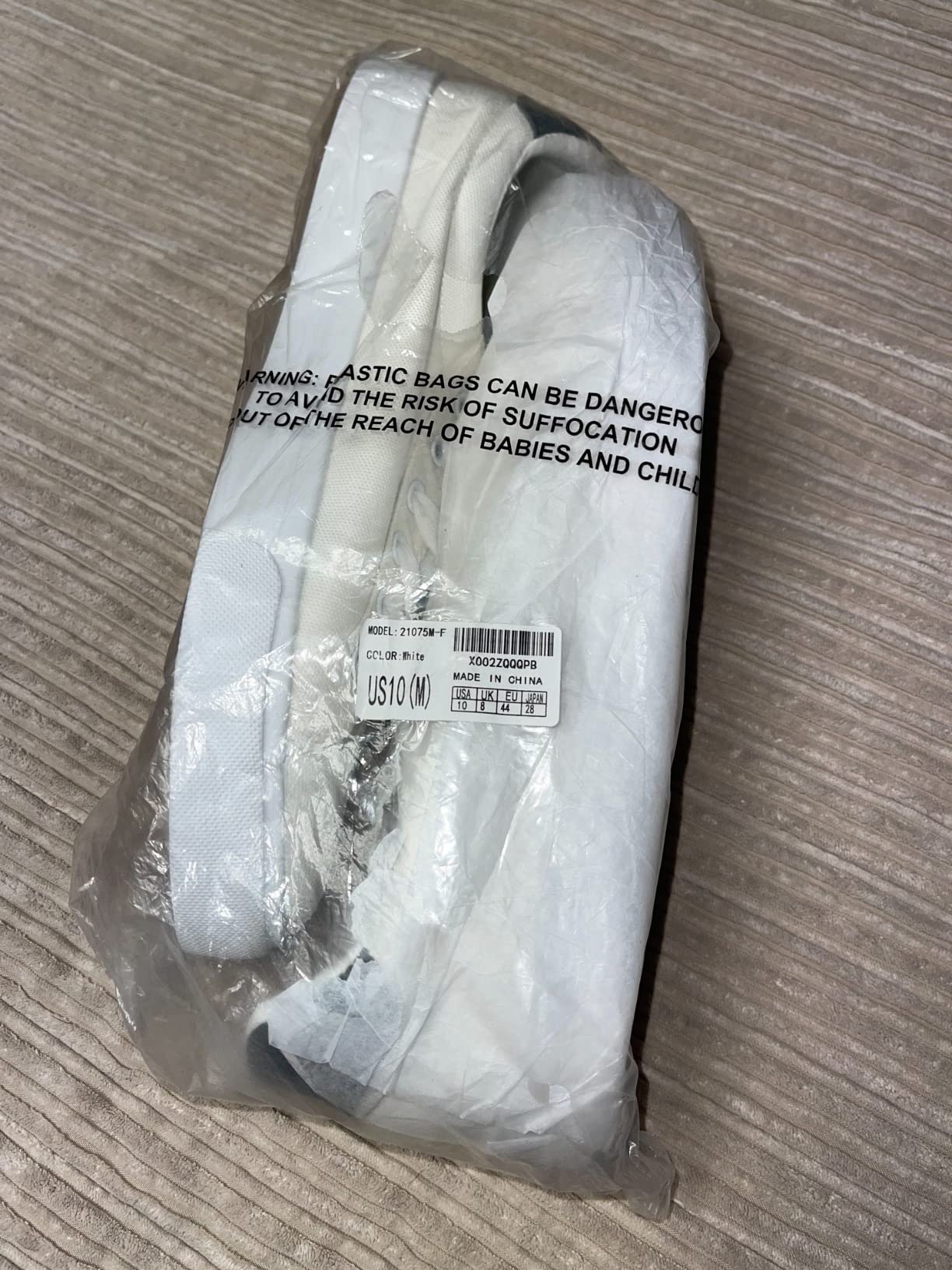 FRACORA canvas shoes packaging and unboxing showing shipping presentation