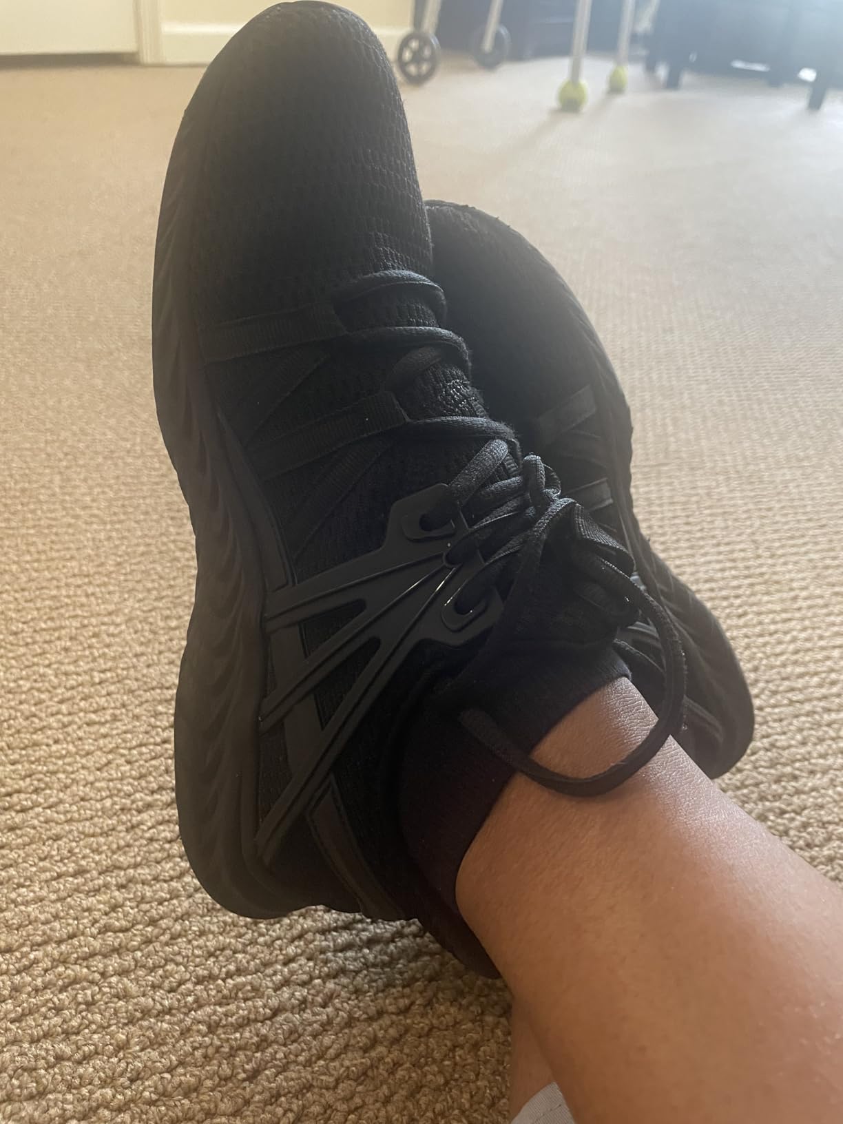 Long-term durability test results of Abboos women's sneakers after extended wear