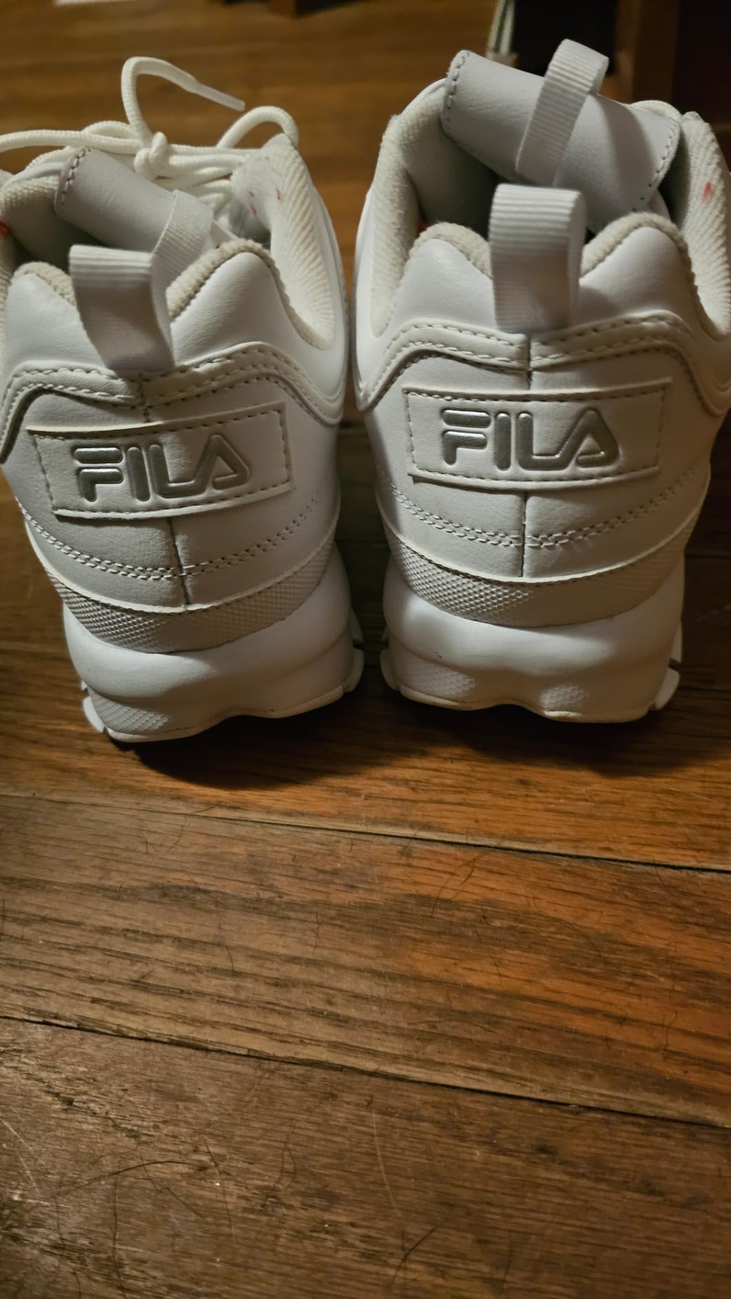 Fila Disruptor II product details showing brand logo and quality construction