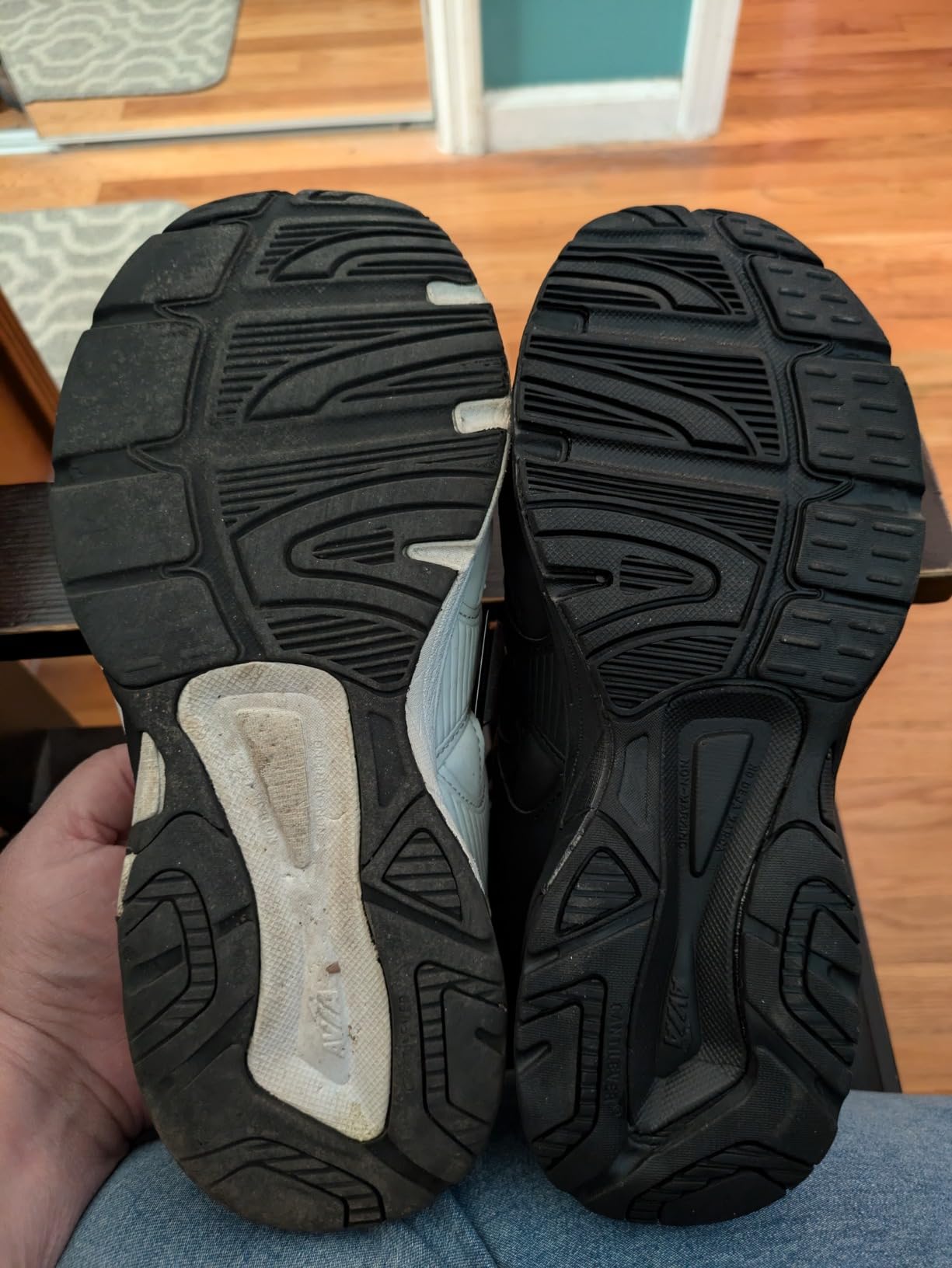 Avia Verge marketing claims showing arch support and durability features compared to actual performance