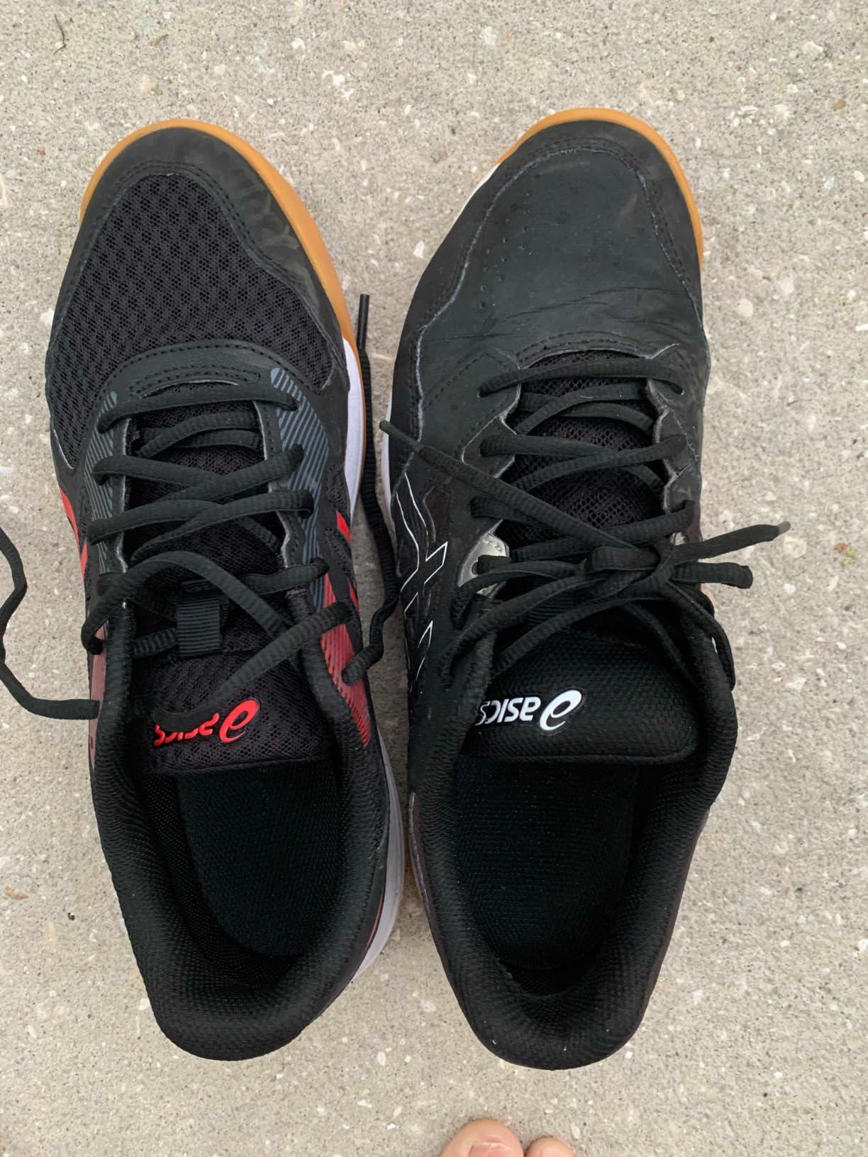 ASICS Upcourt 5 comparison with other court shoes showing construction differences