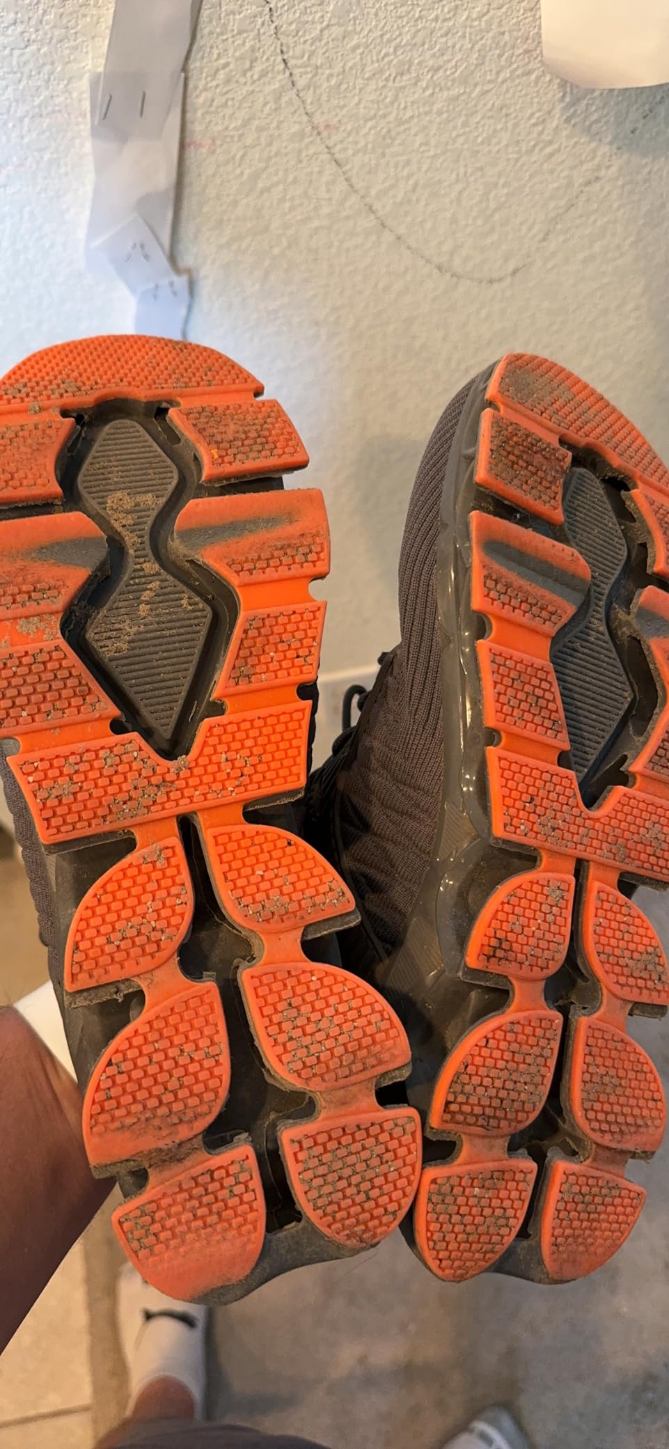 Durability comparison showing blade shoe wear patterns after extended testing