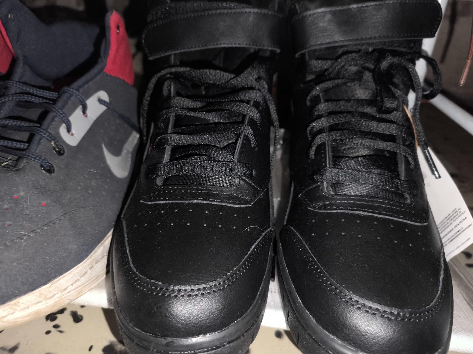 EX-O-FIT HI showing outsole pattern and traction design for court performance