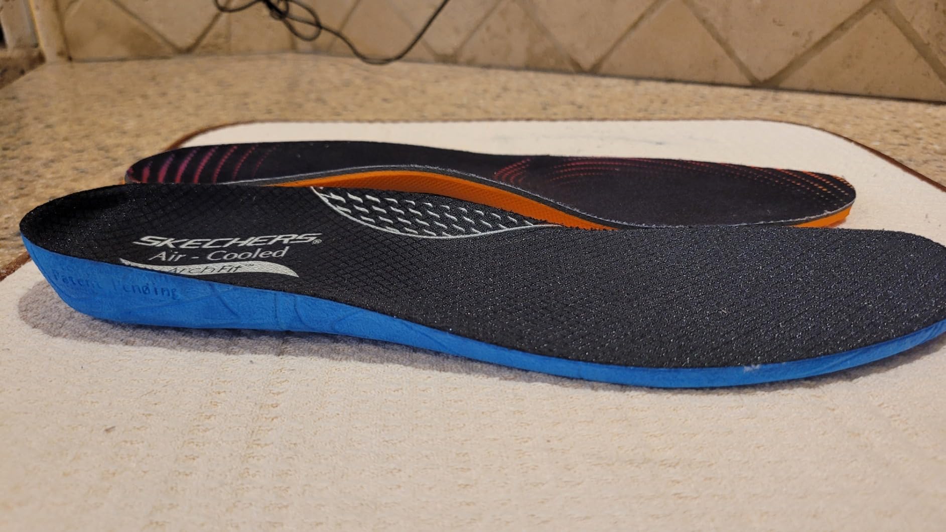 FEELLIFE insoles final product shot showing complete design and packaging