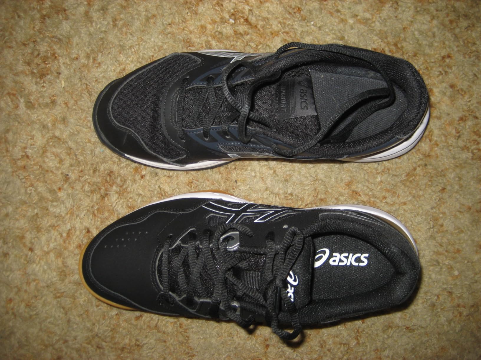 ASICS Gel-RENMA comparison showing narrow toe box design versus wider court shoe models