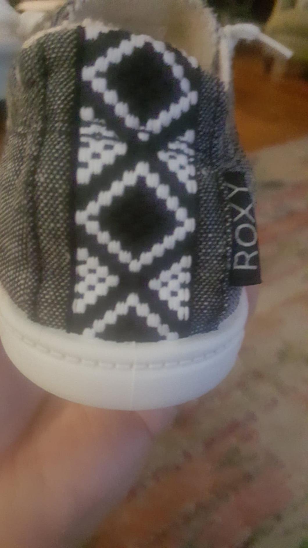 Final assessment of Roxy Bayshore sneakers showing overall quality and design features