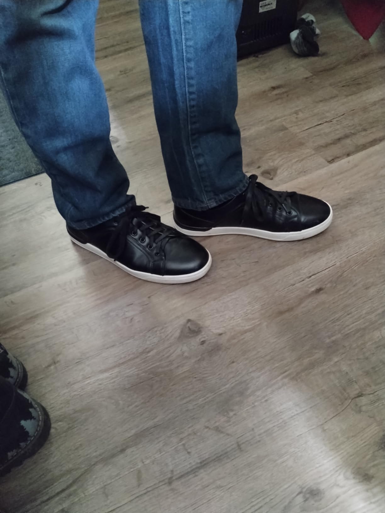 Bruno Marc sneakers final assessment showing overall build quality and design