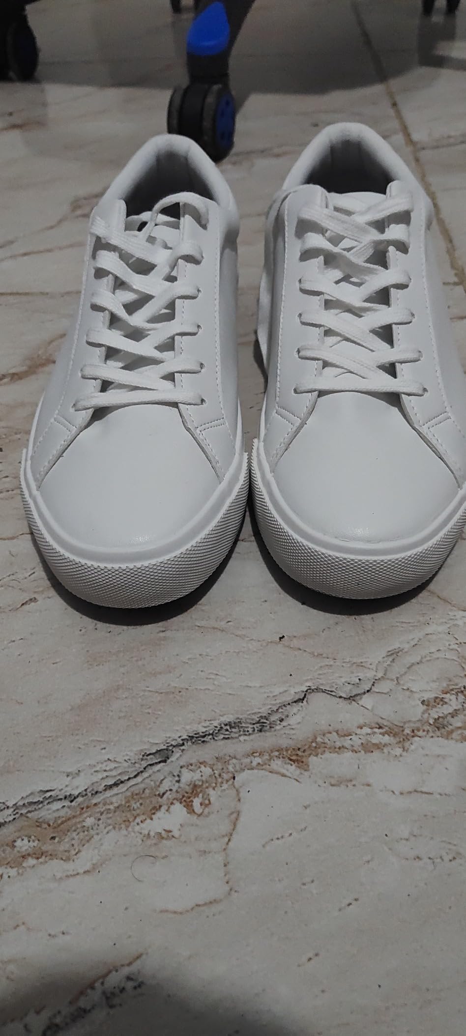 Community feedback showing customer experiences with Nautica men's casual shoes