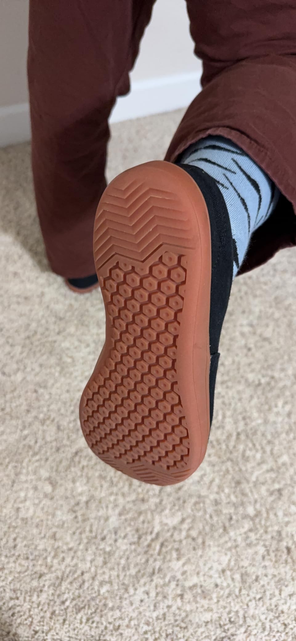 Community feedback and user reviews summary for WHITIN barefoot sneakers