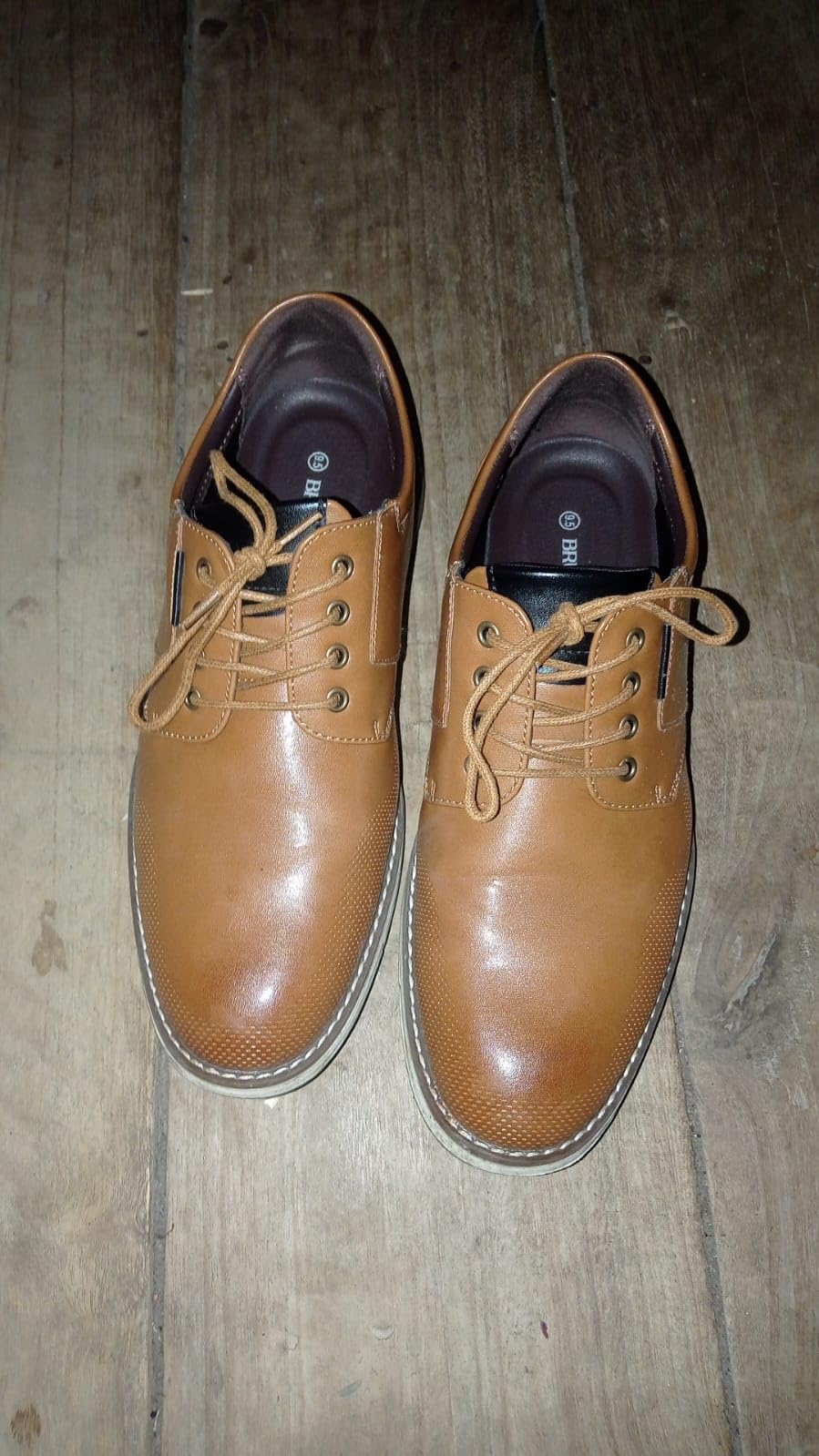 Bruno Marc Oxfords showing overall appearance and styling in brown colorway