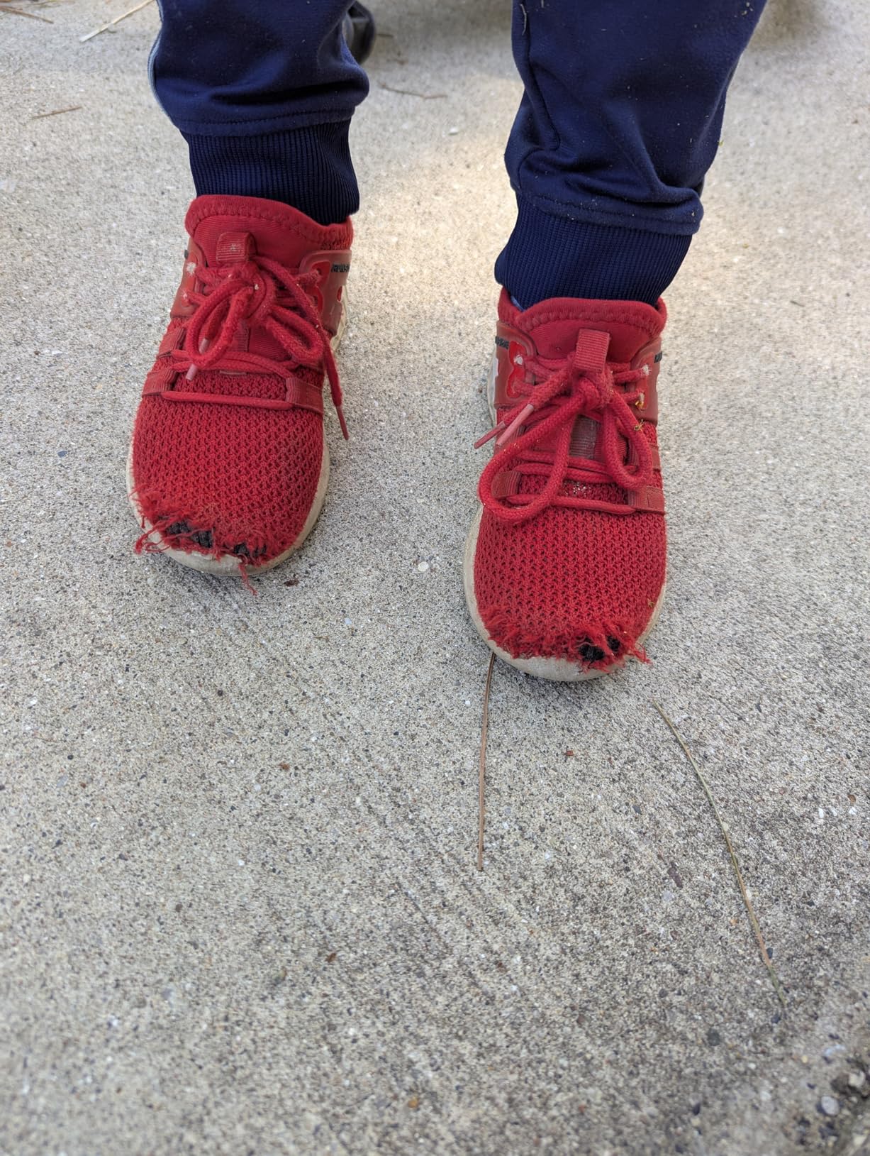 RUNSIDE Kids Tennis Shoes demonstrating lightweight design and flexibility