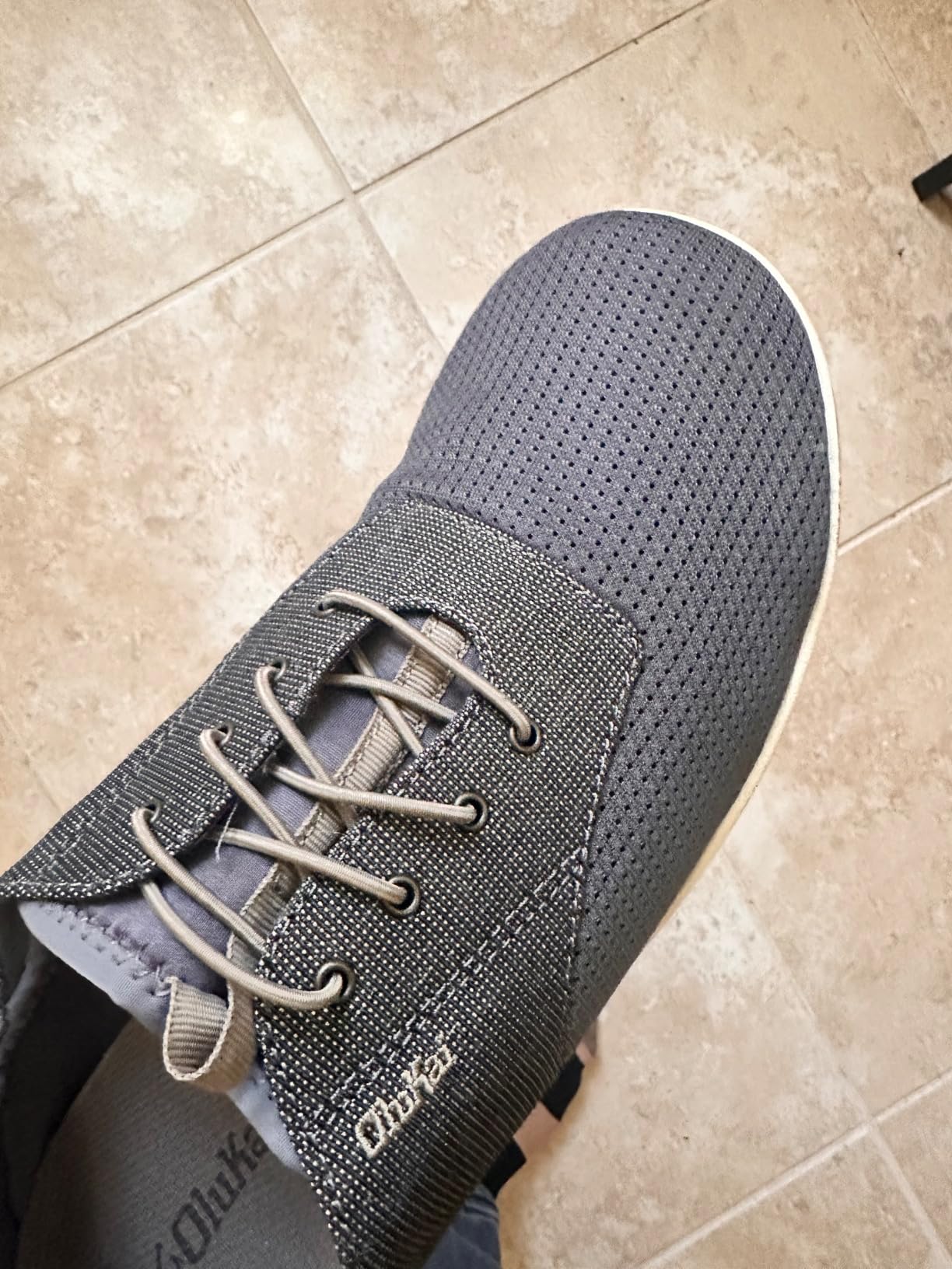 OLUKAI Nohea Moku charcoal clay colorway showing actual color appearance versus product photos