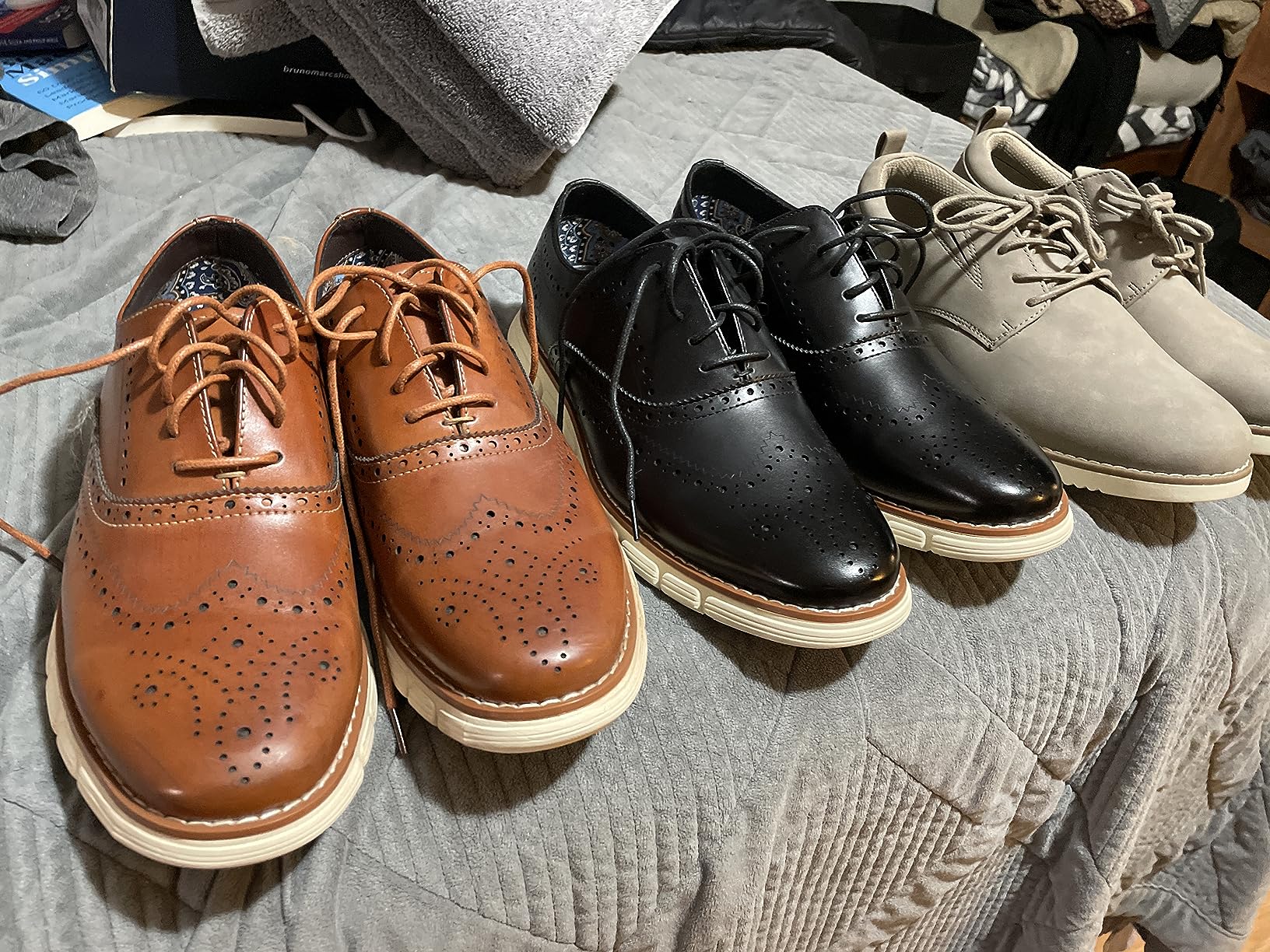 Bruno Marc dress sneaker side profile showing EVA outsole flexibility and overall silhouette