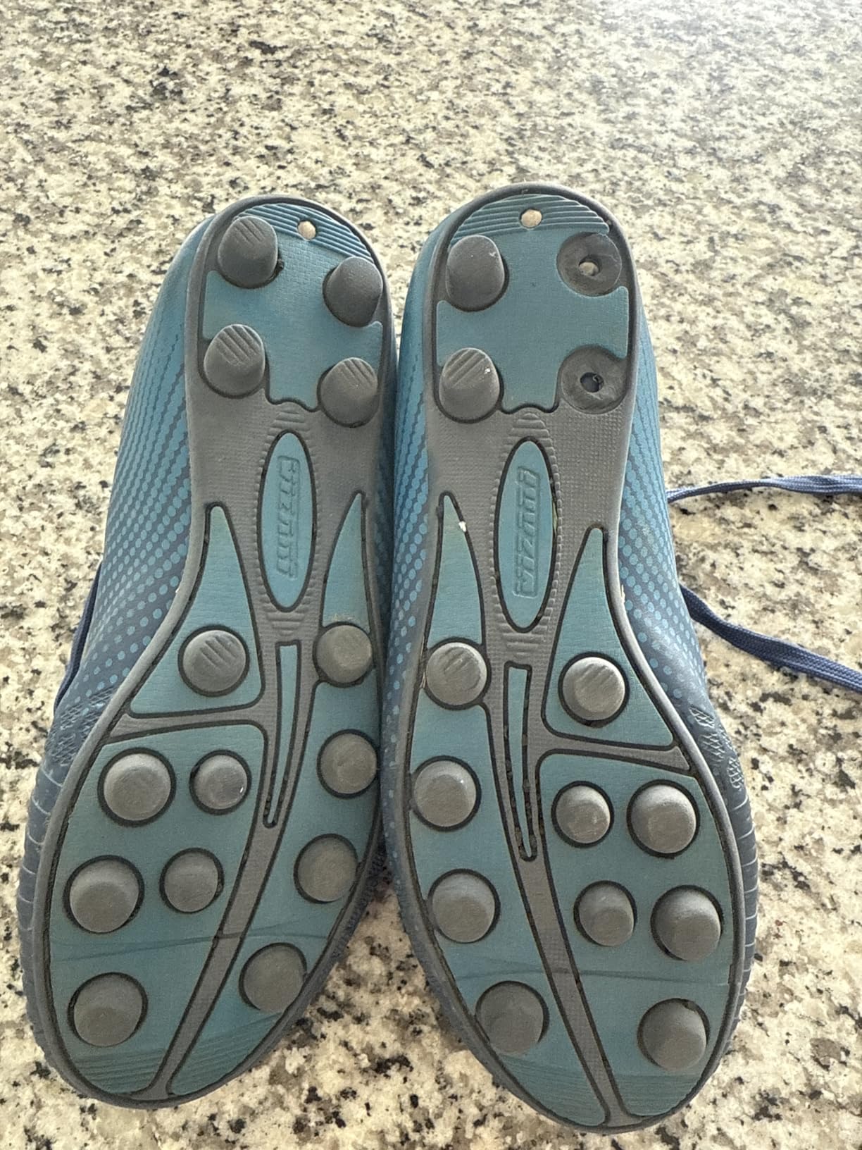 Example of broken stud on Vizari Stealth cleat showing durability concern
