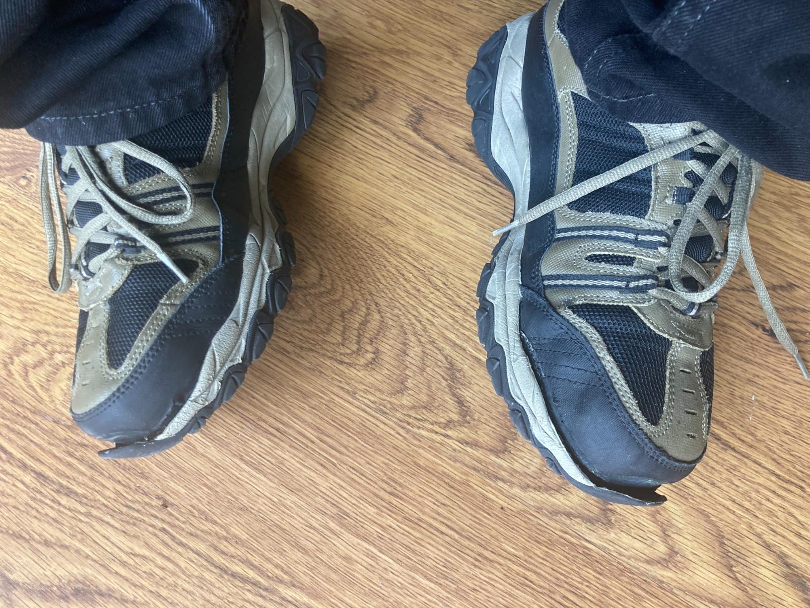 Skechers After Burn construction showing sole detachment and quality control issues