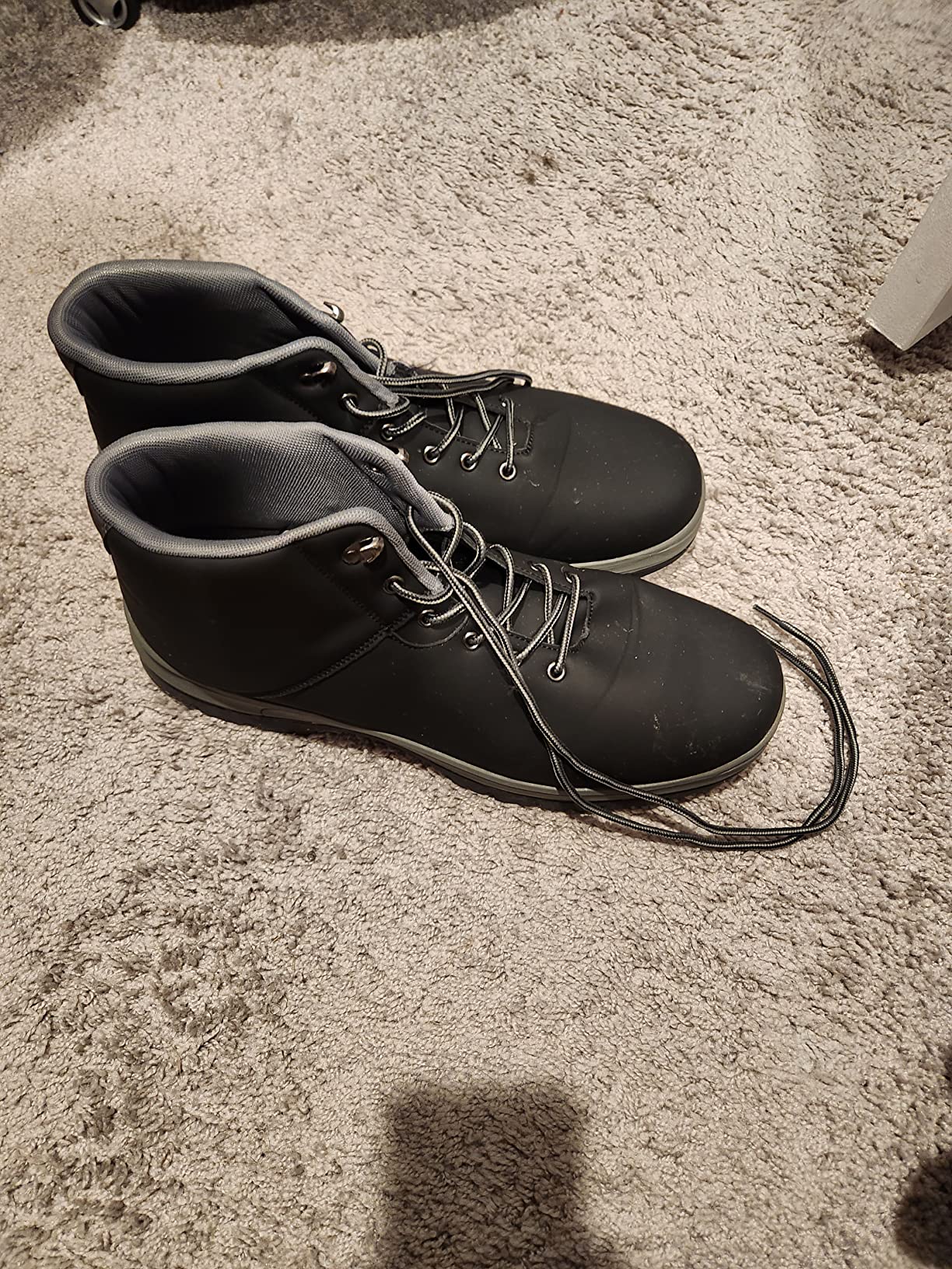 Comparing CARENURSE hiking boots performance claims versus real-world testing results
