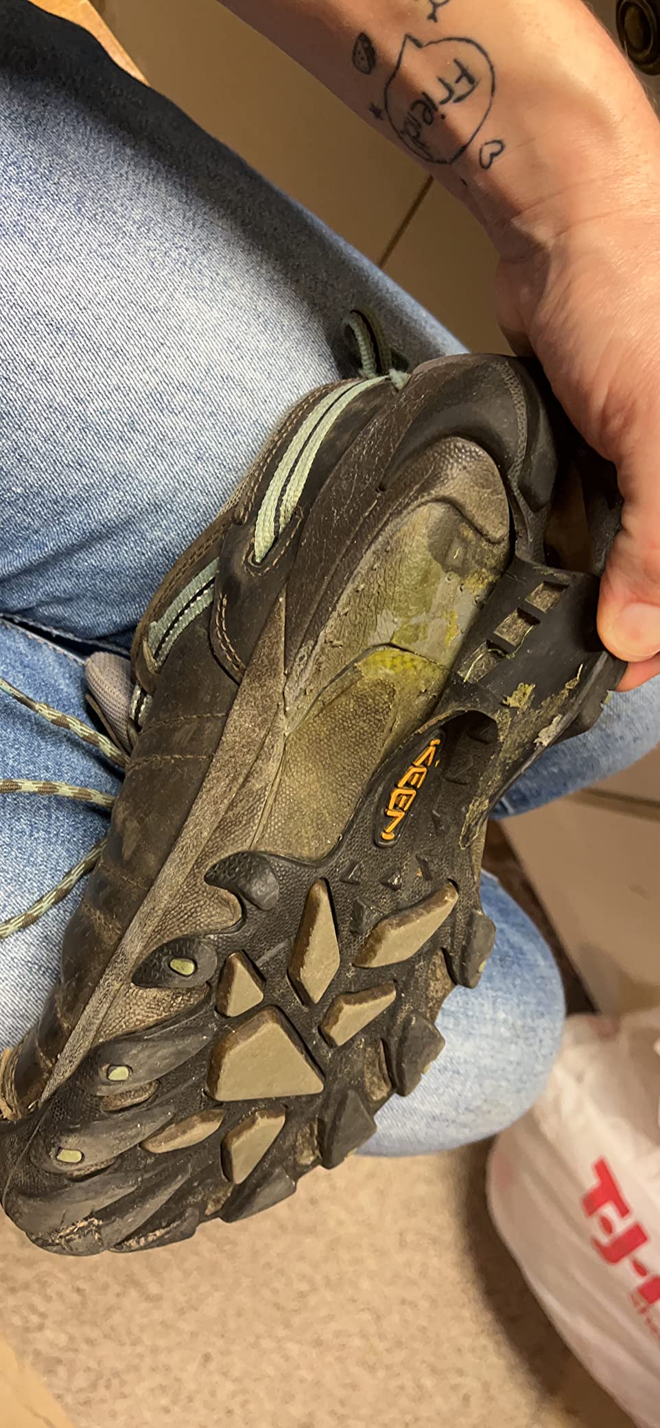 KEEN Targhee II outsole pattern showing traction lugs and wear areas