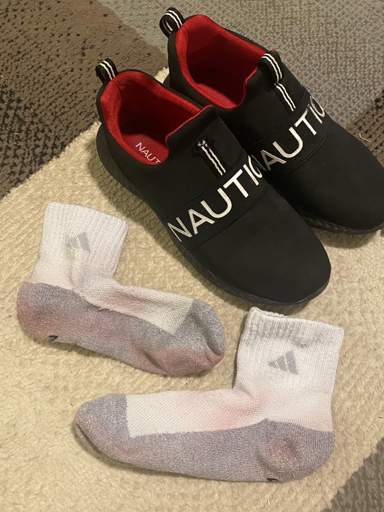 Nautica kids sneaker side profile showing cushioned insole and overall shape