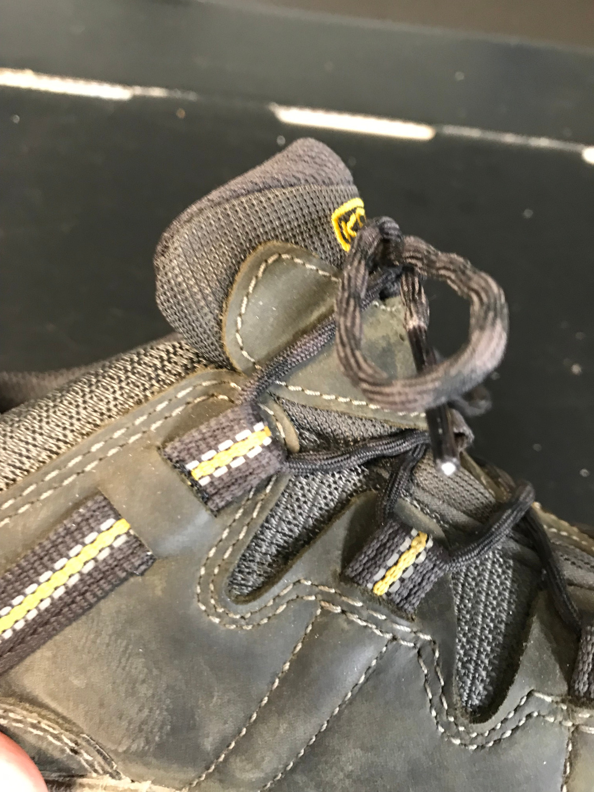 KEEN Targhee II sole showing 4mm multi-directional lugs and KEEN ALL-TERRAIN rubber compound