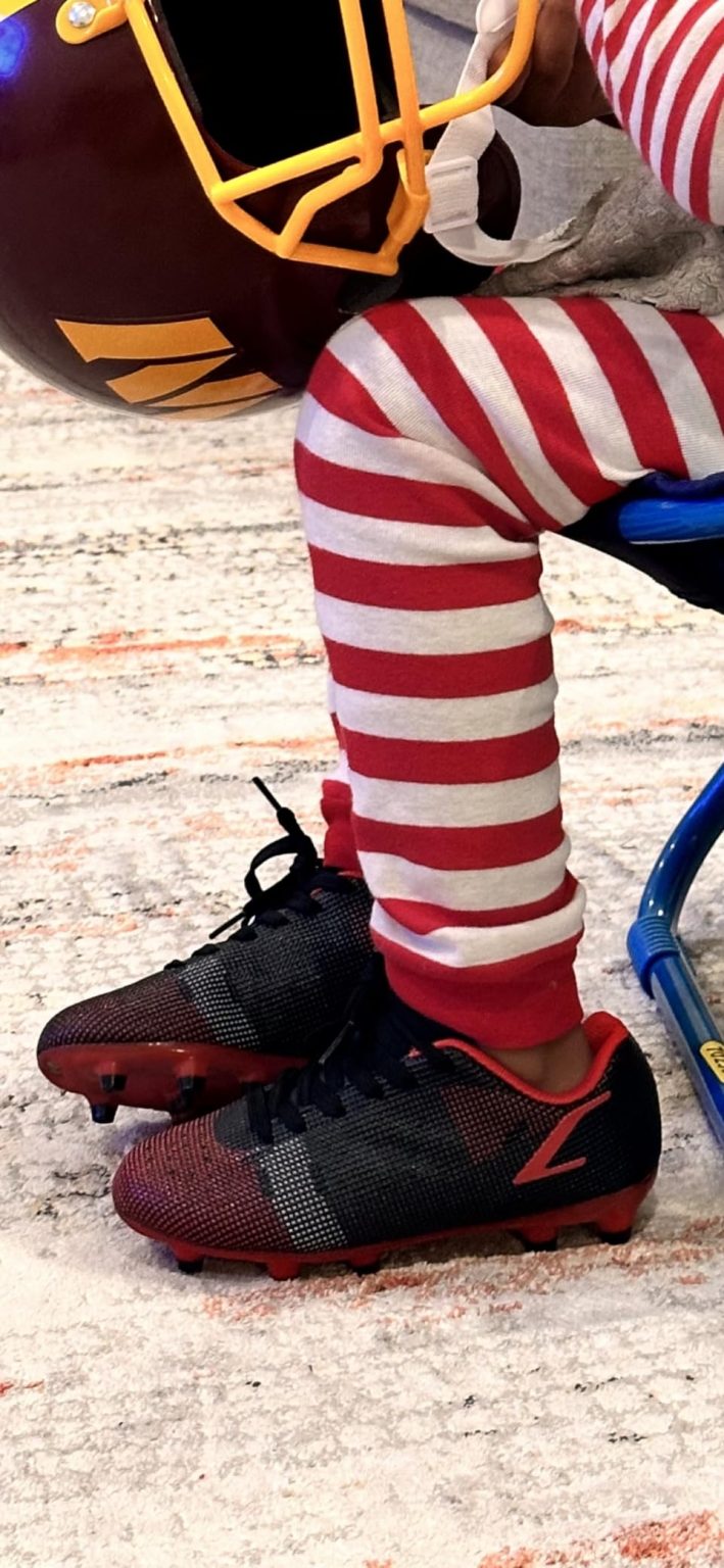 DREAM PAIRS Boys Girls Soccer Cleats Review – Youth Football Shoes Worth $25? D