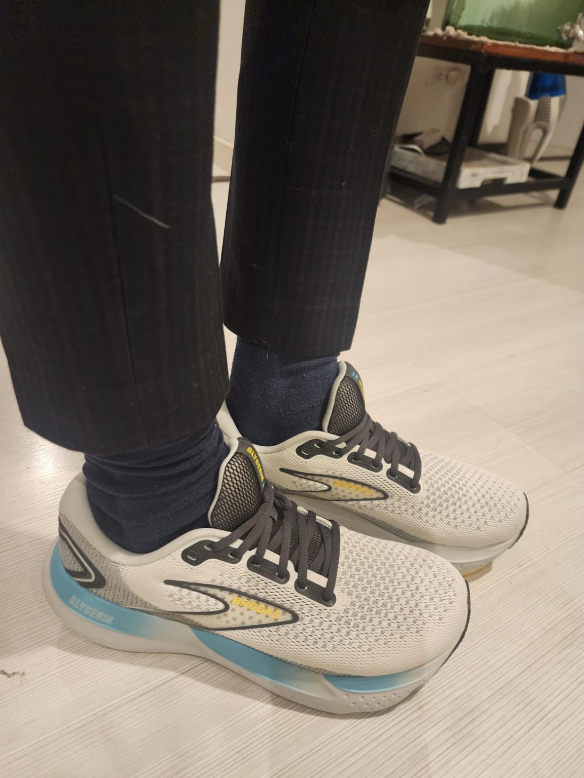 B