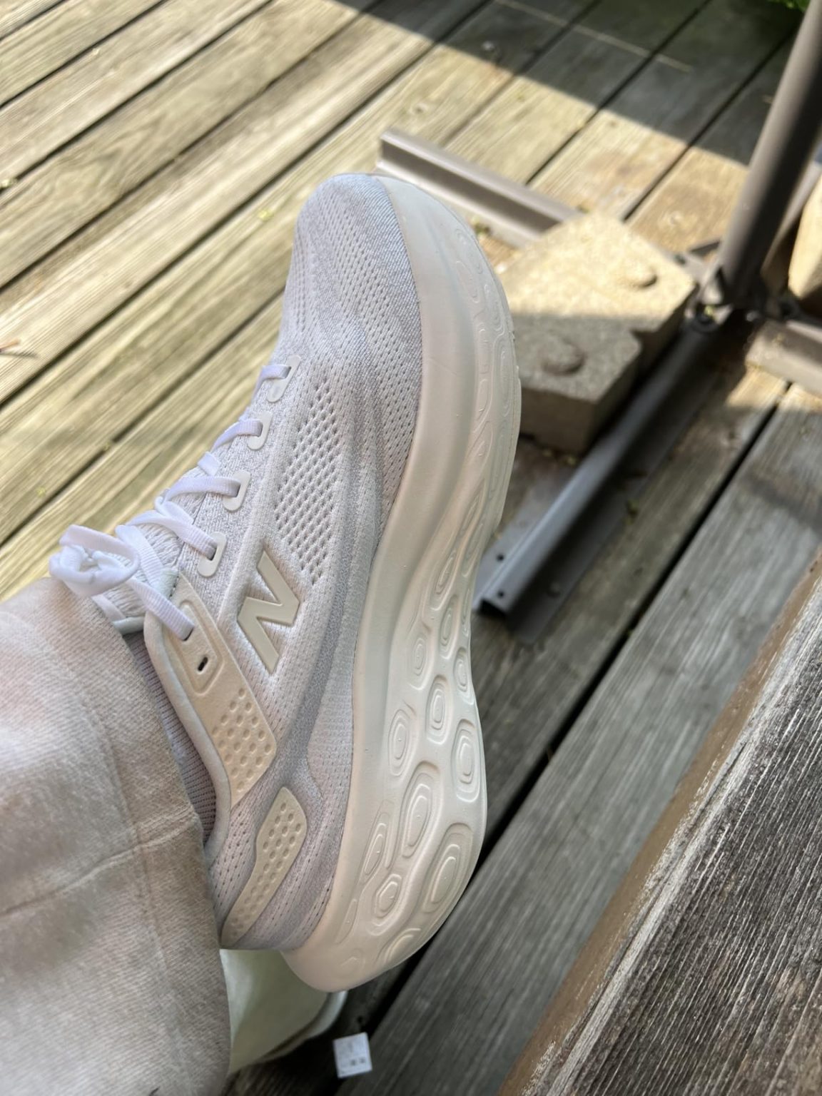 Review New Balance Women’s Fresh Foam X 1080 V13 – Cloud-Like Comfort Running Shoe $150 R