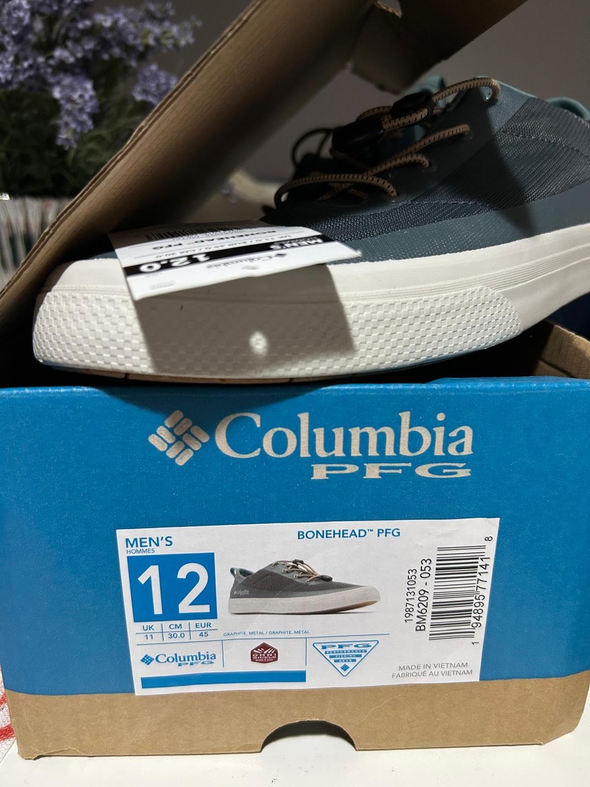 Columbia Bonehead PFG sole pattern showing Omni-Grip traction design