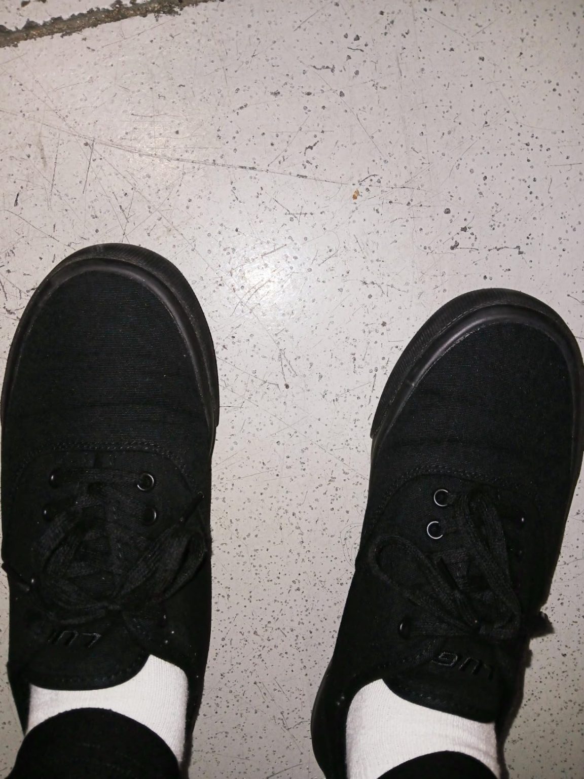 Review Lugz Women’s Lear Wide Sneaker – Comfortable Daily Wear Price $45 R