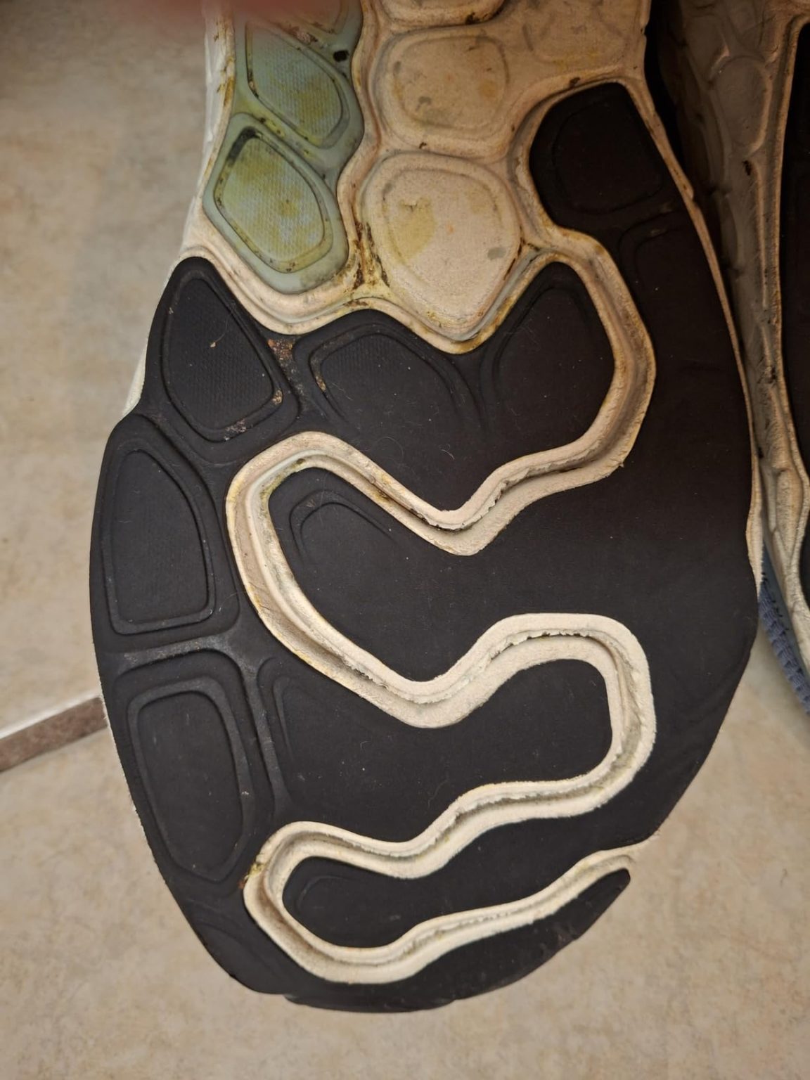 New Balance Fresh Foam Kaiha Road Review – Budget Runner with Serious Durability Concerns – 2025 N