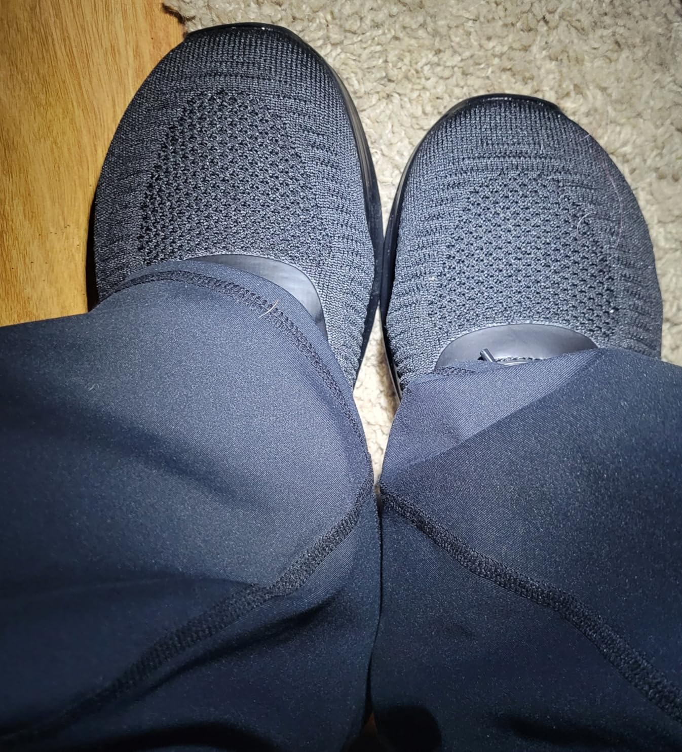 ZYEN shoes showing sole pattern and traction design from bottom view