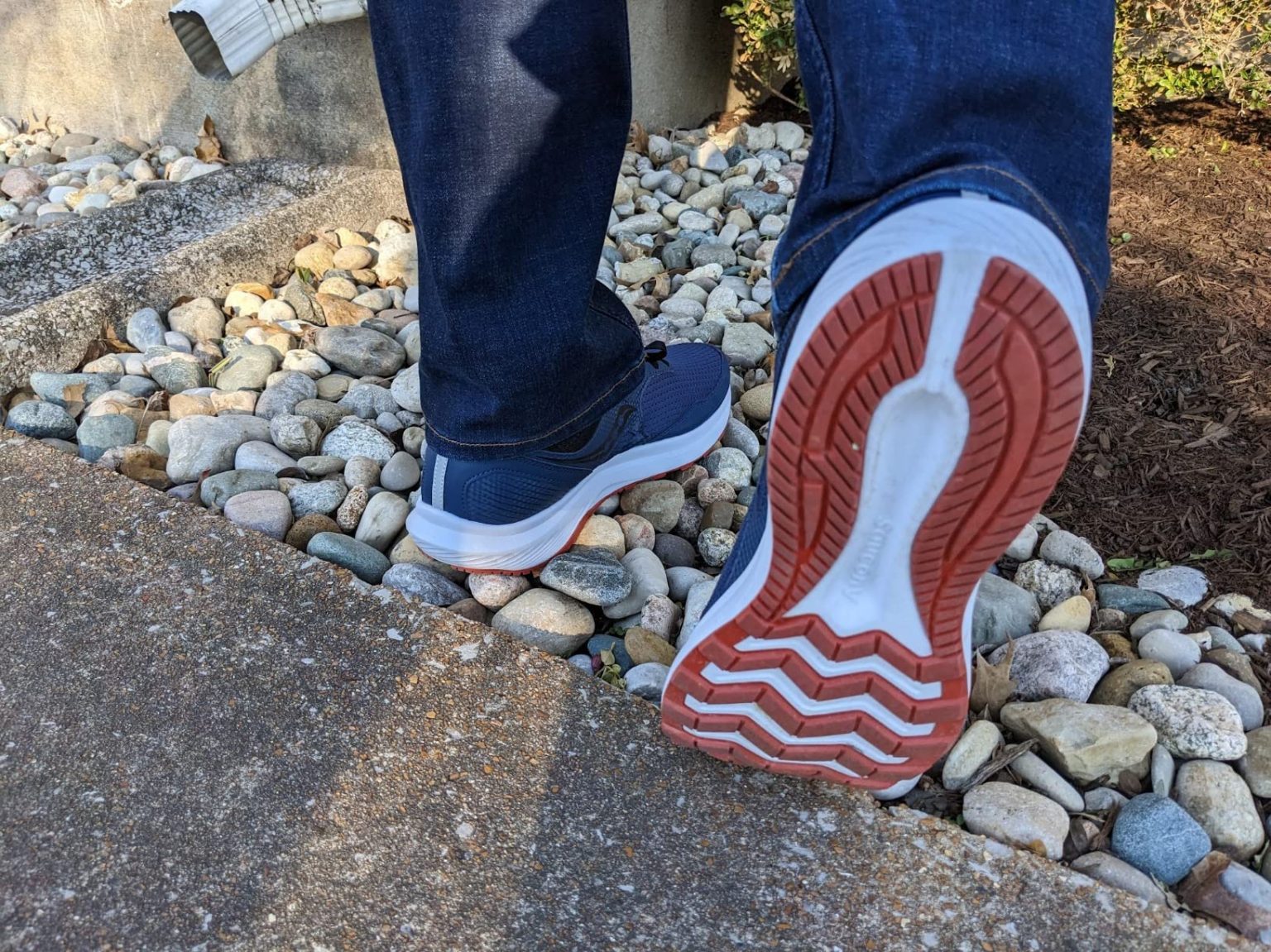 Saucony Men’s Cohesion 16 Sneaker Review – Budget Running Shoe Analysis $50 S