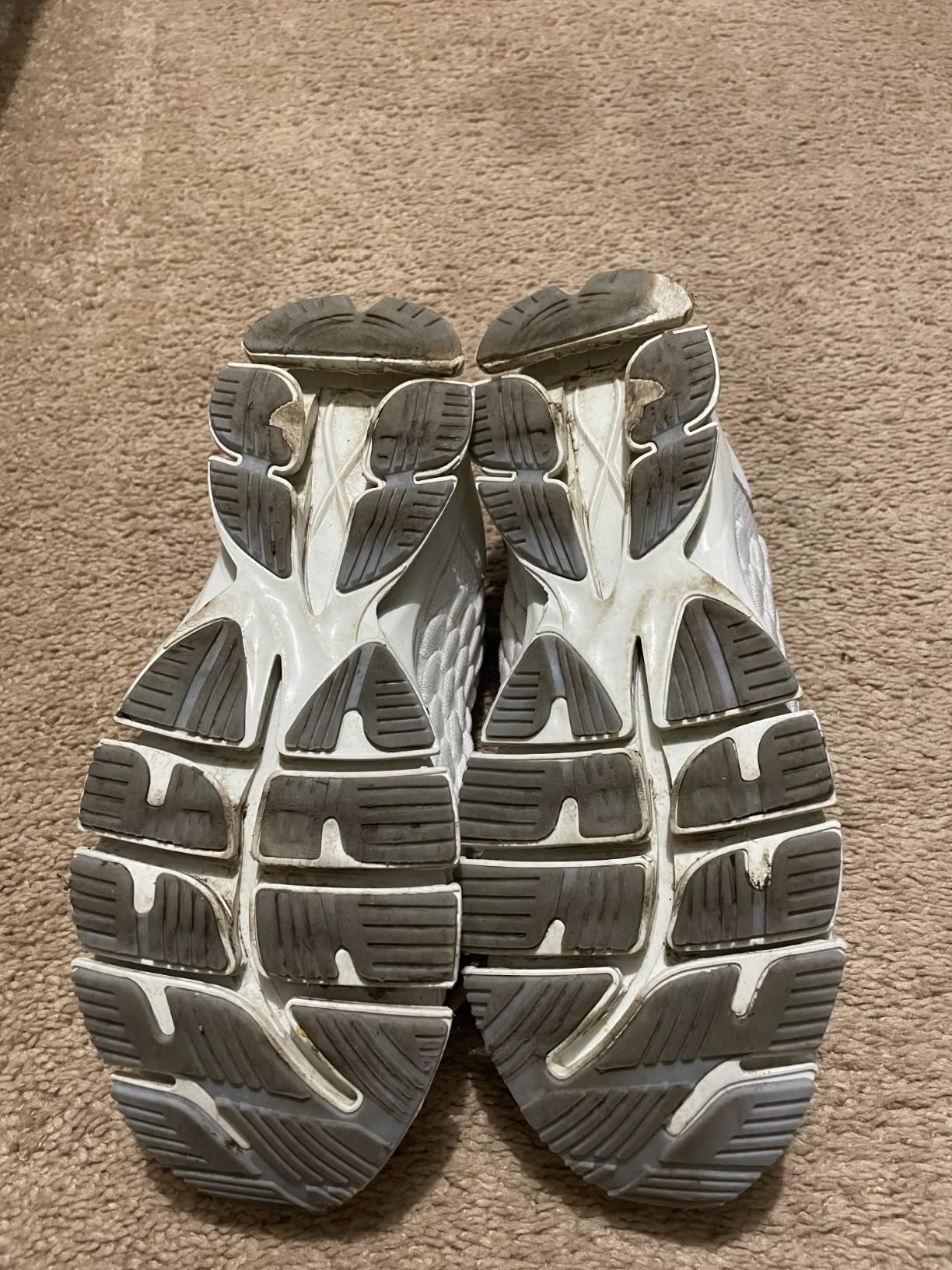 Comparison showing SKDOIUL sneaker wear patterns and construction quality after 6 weeks of testing