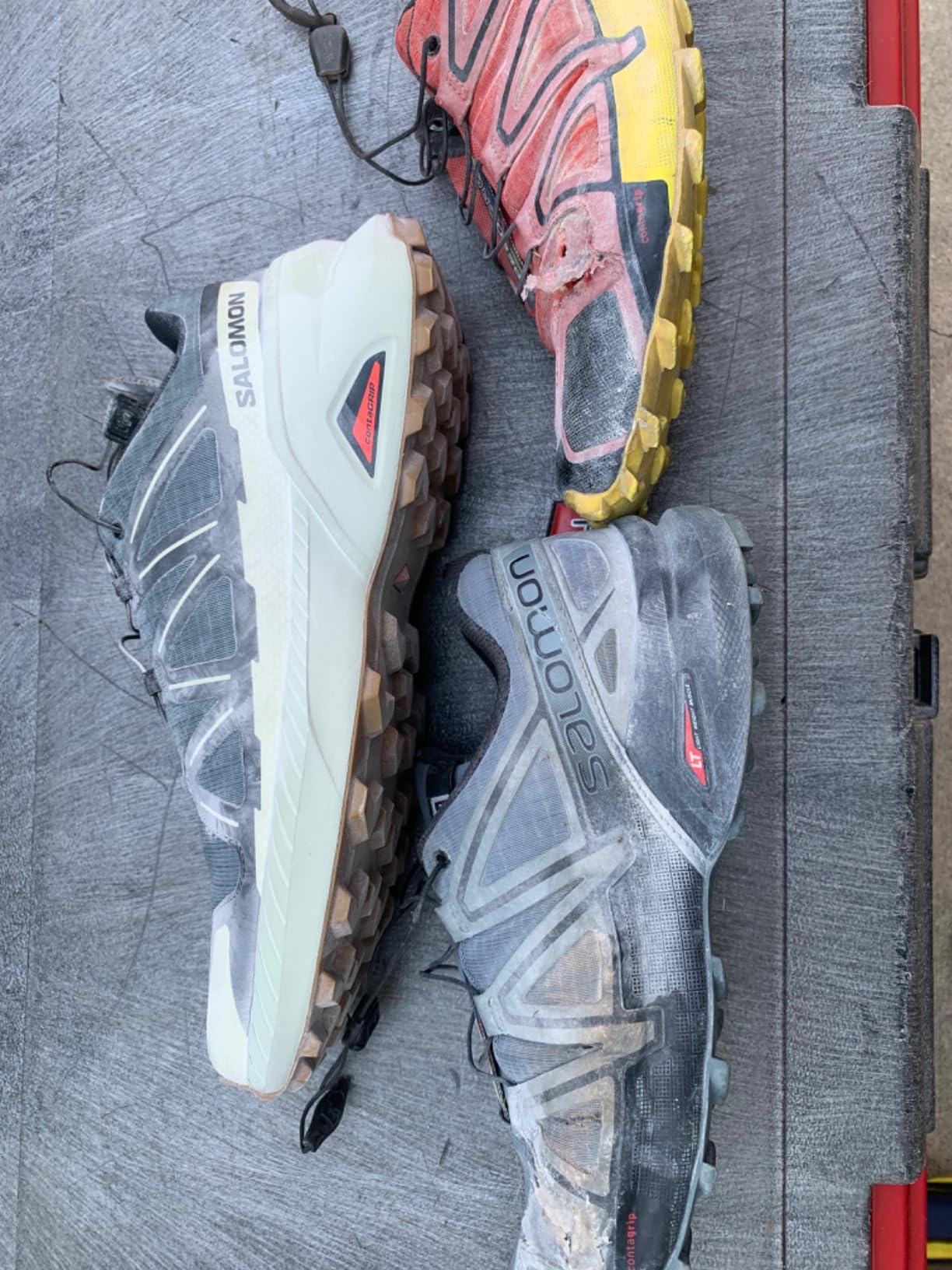 Salomon Speedcross Peak overall design showing brand marketing features