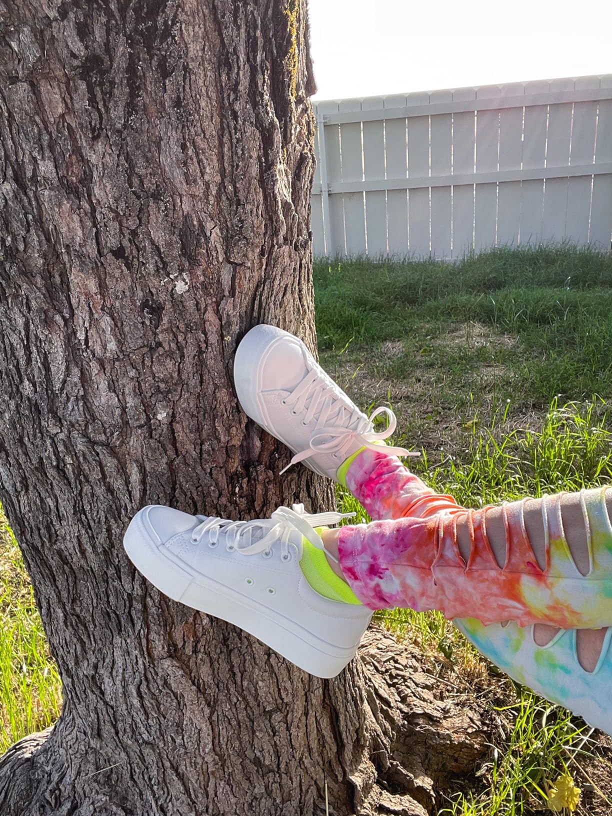 Final assessment image of SERNIAL platform sneakers showing both positive and negative aspects