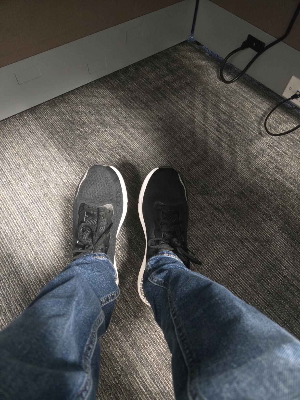 HOVR Sonic 6 during tempo run showing responsive performance and lightweight construction